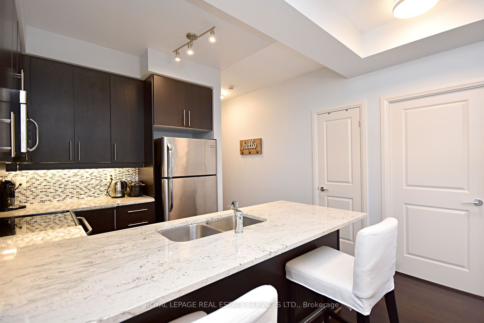 1185 The Queensway N/A 901, Toronto, ON M8Z 0C6 photo 4