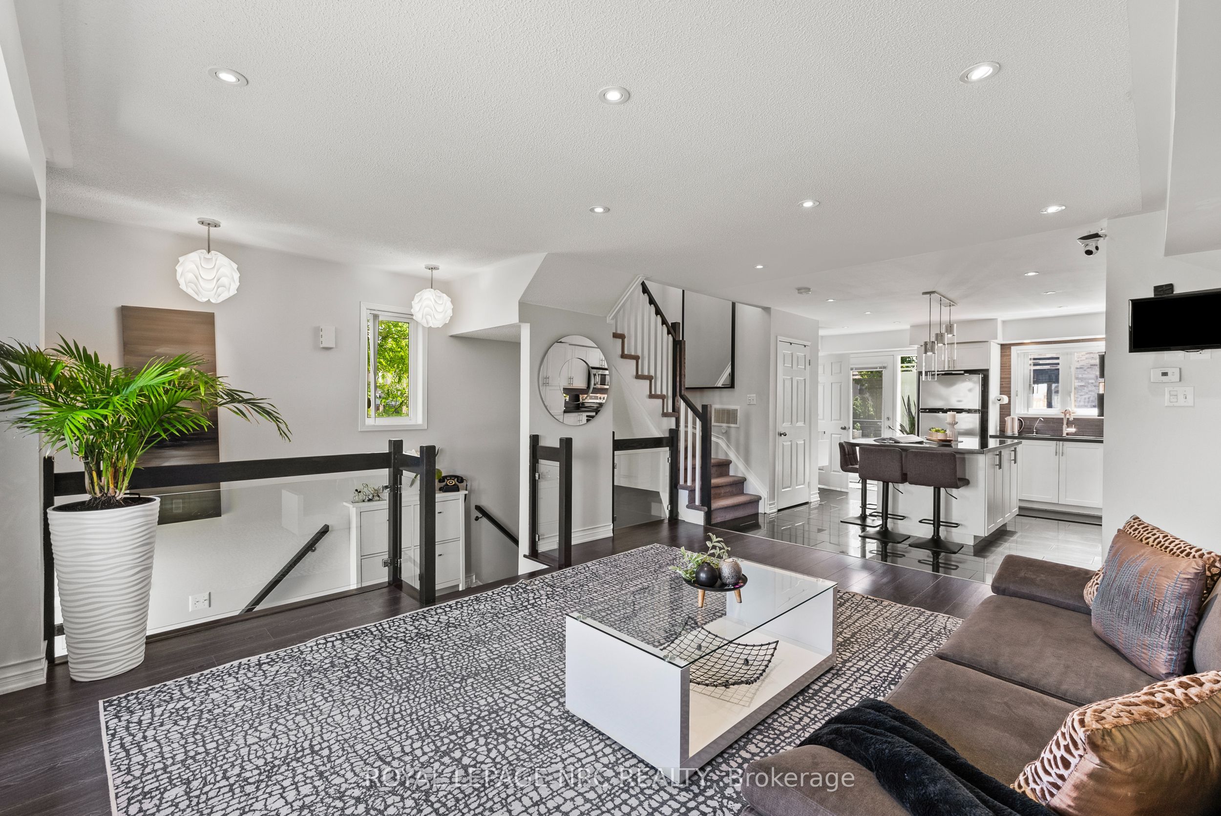 5035 Oscar Peterson Boulevard 9, Mississauga, ON L5M 0P4