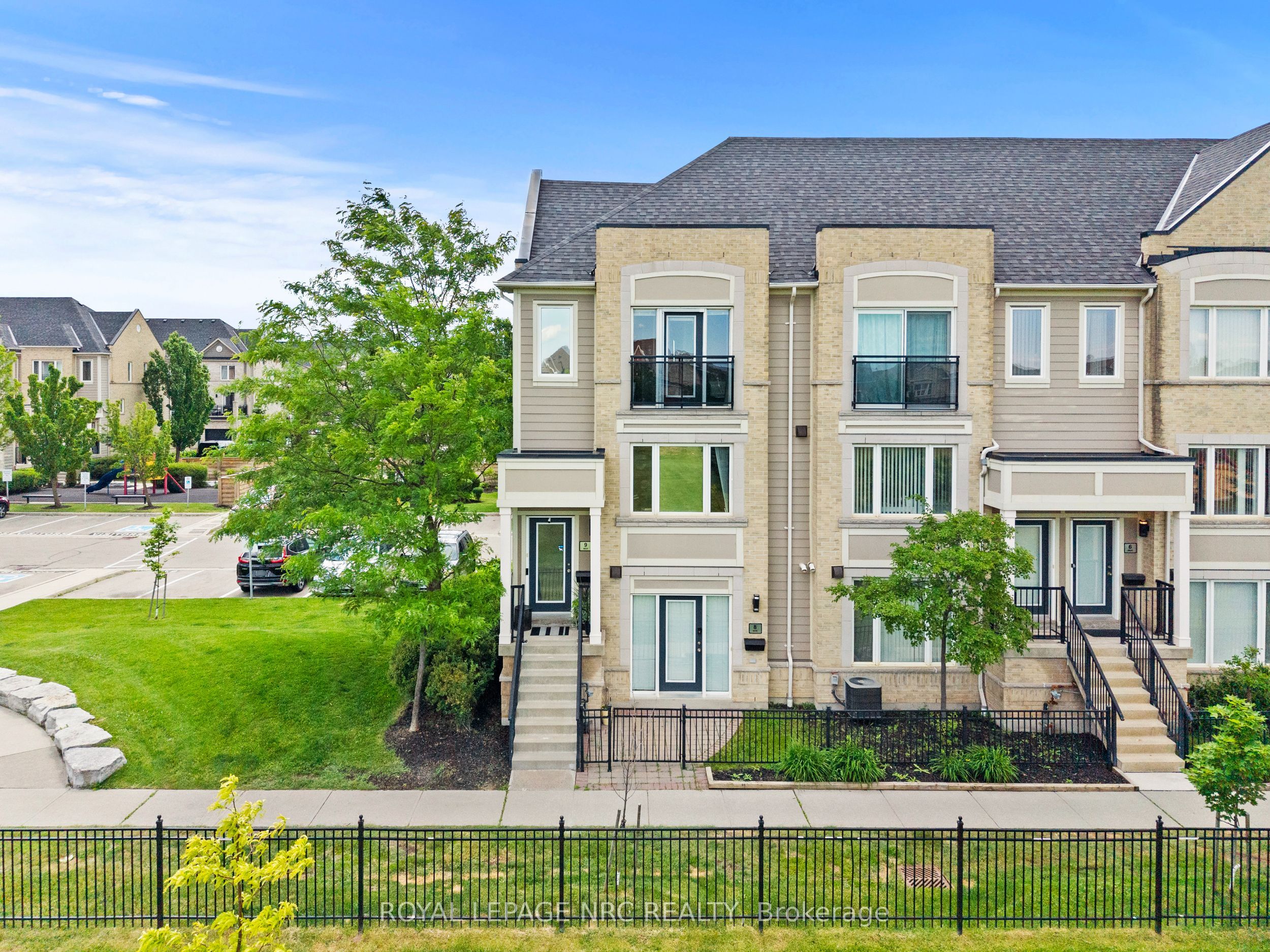5035 Oscar Peterson Boulevard 9, Mississauga, ON L5M 0P4 photo 2