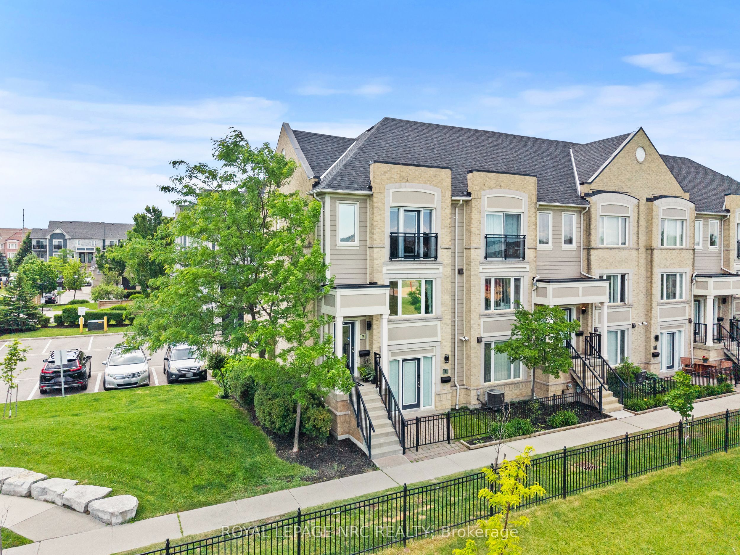 5035 Oscar Peterson Boulevard 9, Mississauga, ON L5M 0P4 photo 3