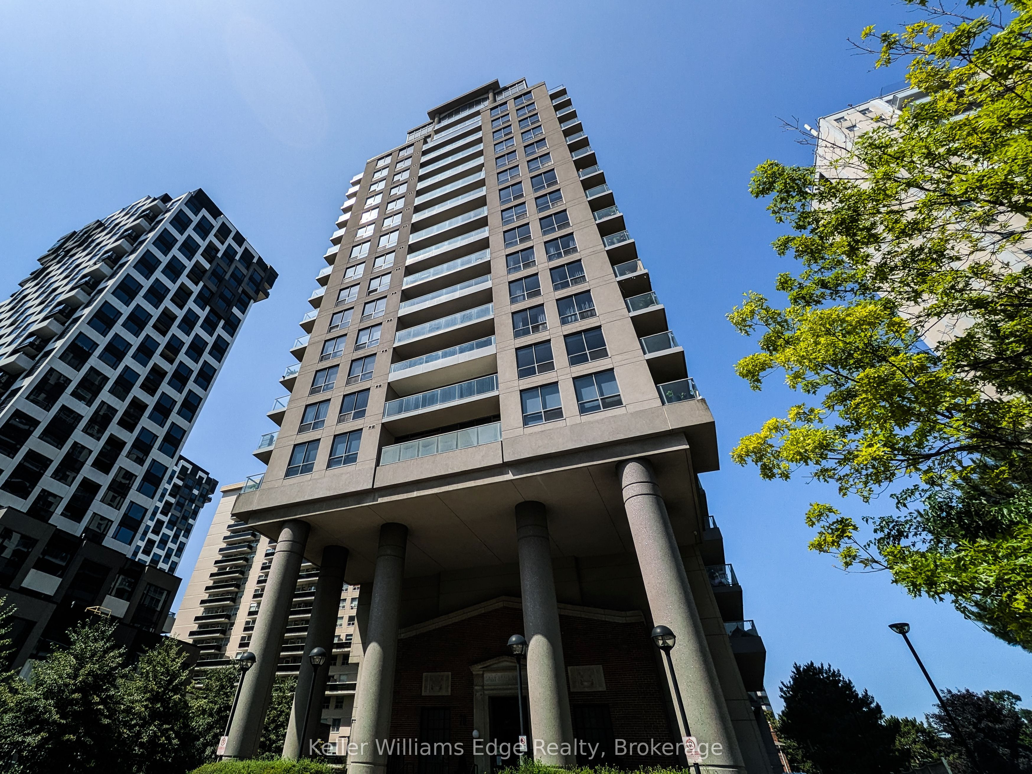 70 High Park Avenue 1007, Toronto, ON M6P 1A1 photo 4