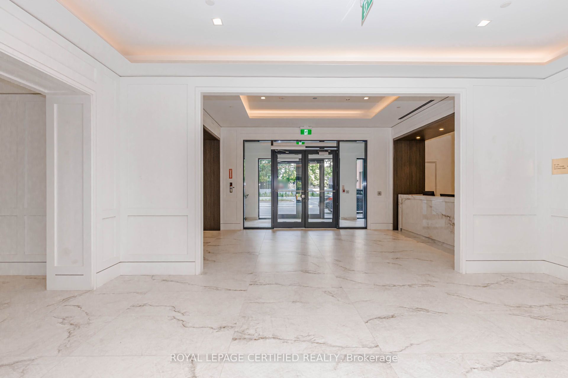 4010 Eglinton Avenue W 217, Toronto, ON M9A 0G5 photo 3