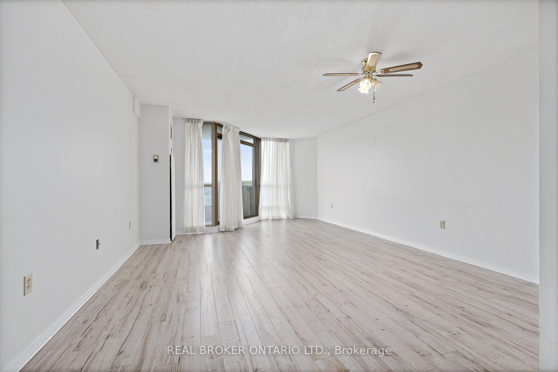 20 Mcfarlane Drive 705, Halton Hills, ON L7G 5J8 photo 4