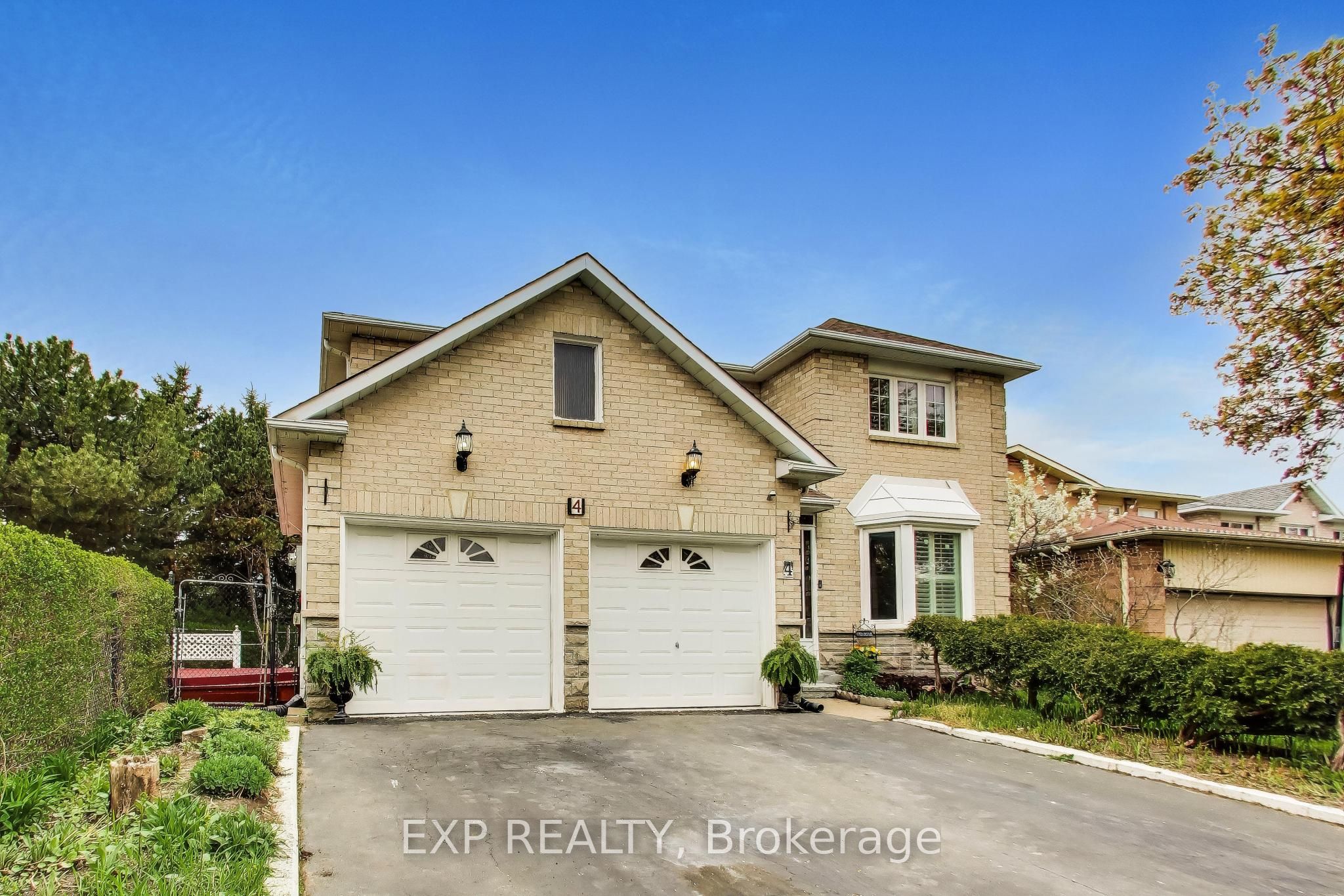 4 Leatherhead Court, Brampton, ON L6S 4R9 photo 5