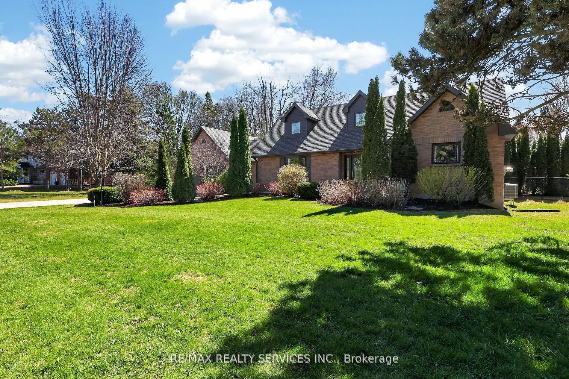 12 Glenn Court, Caledon, ON L7K 0P2 photo 4