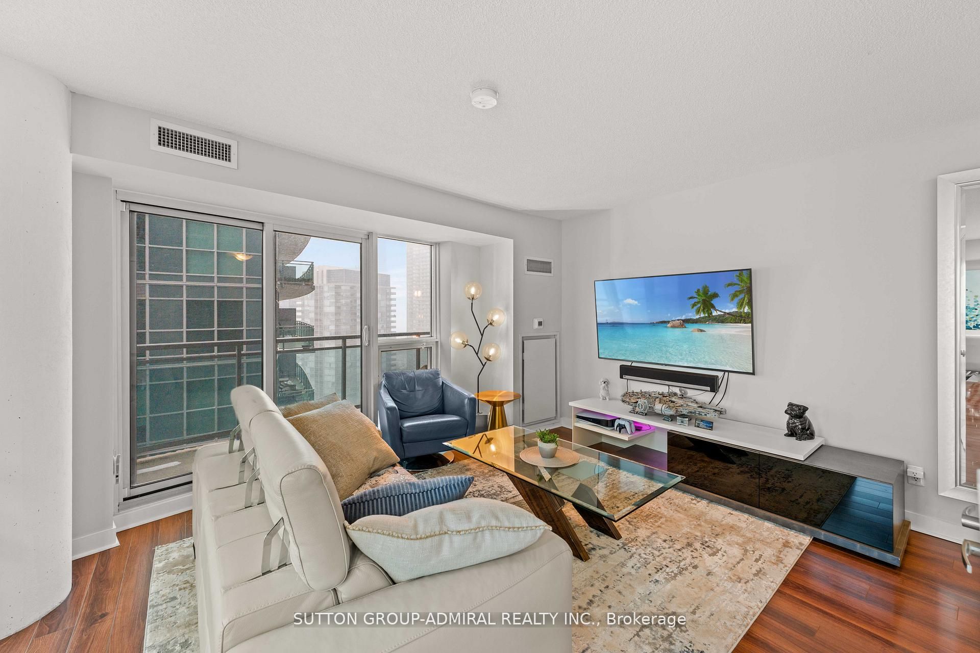 155 Legion Road N 2513, Toronto, ON M8Y 0A7 photo 3