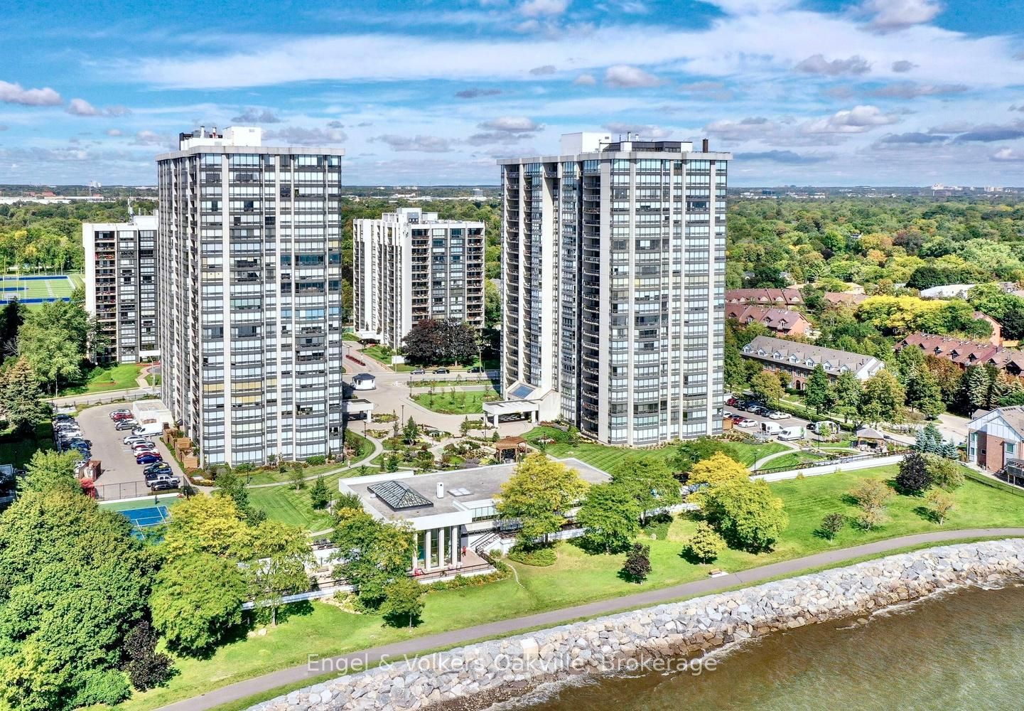 2180 Marine Drive 205, Oakville, ON L6L 5V2