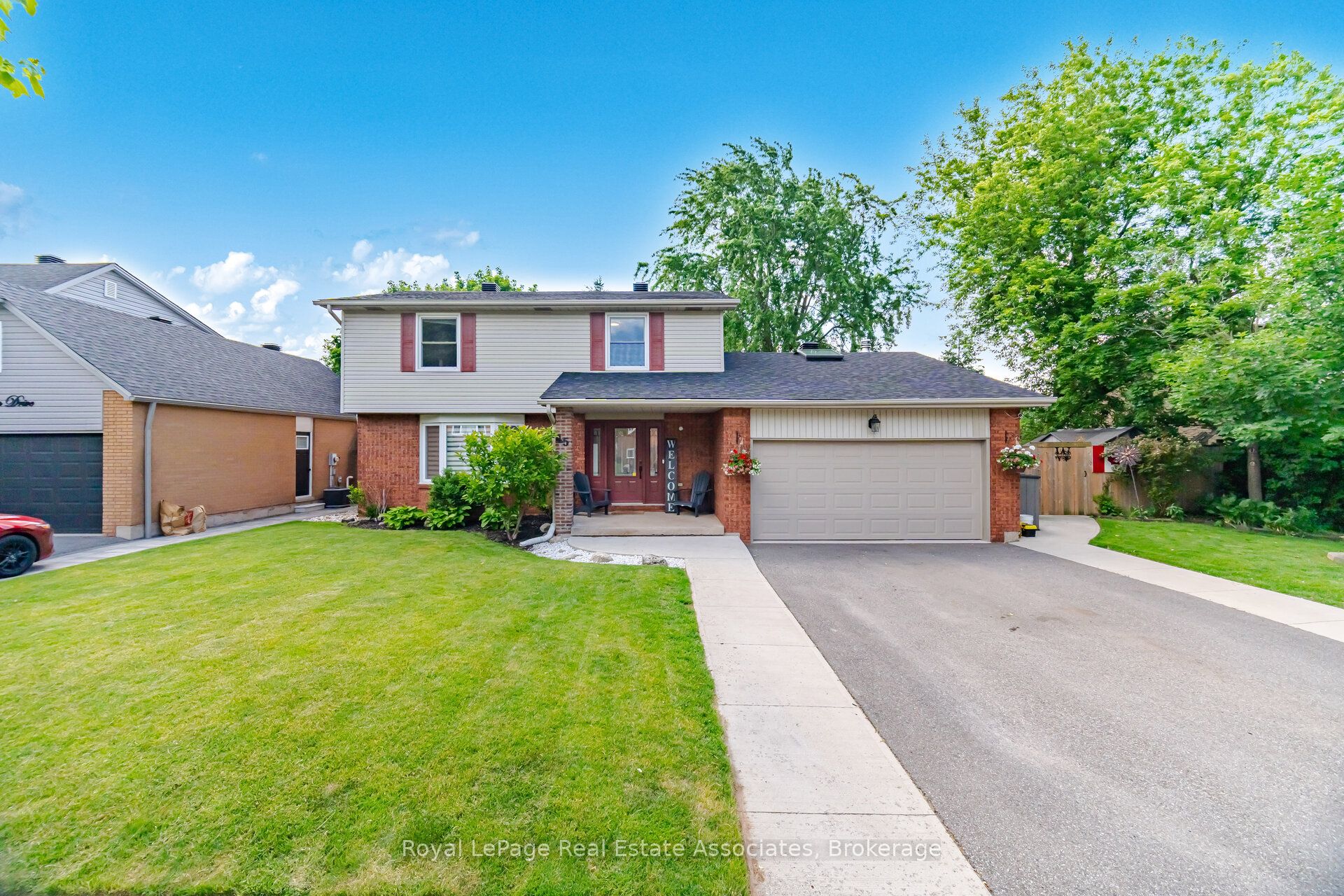 45 Cleaveholm Drive, Halton Hills, ON L7G 3E3 photo 3