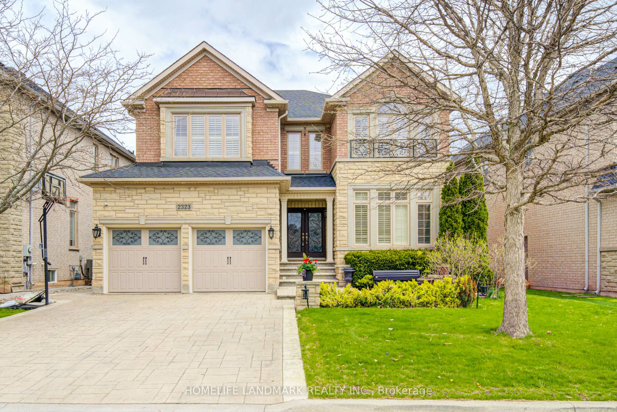 2323 Awenda Drive, Oakville, ON L6H 7J7