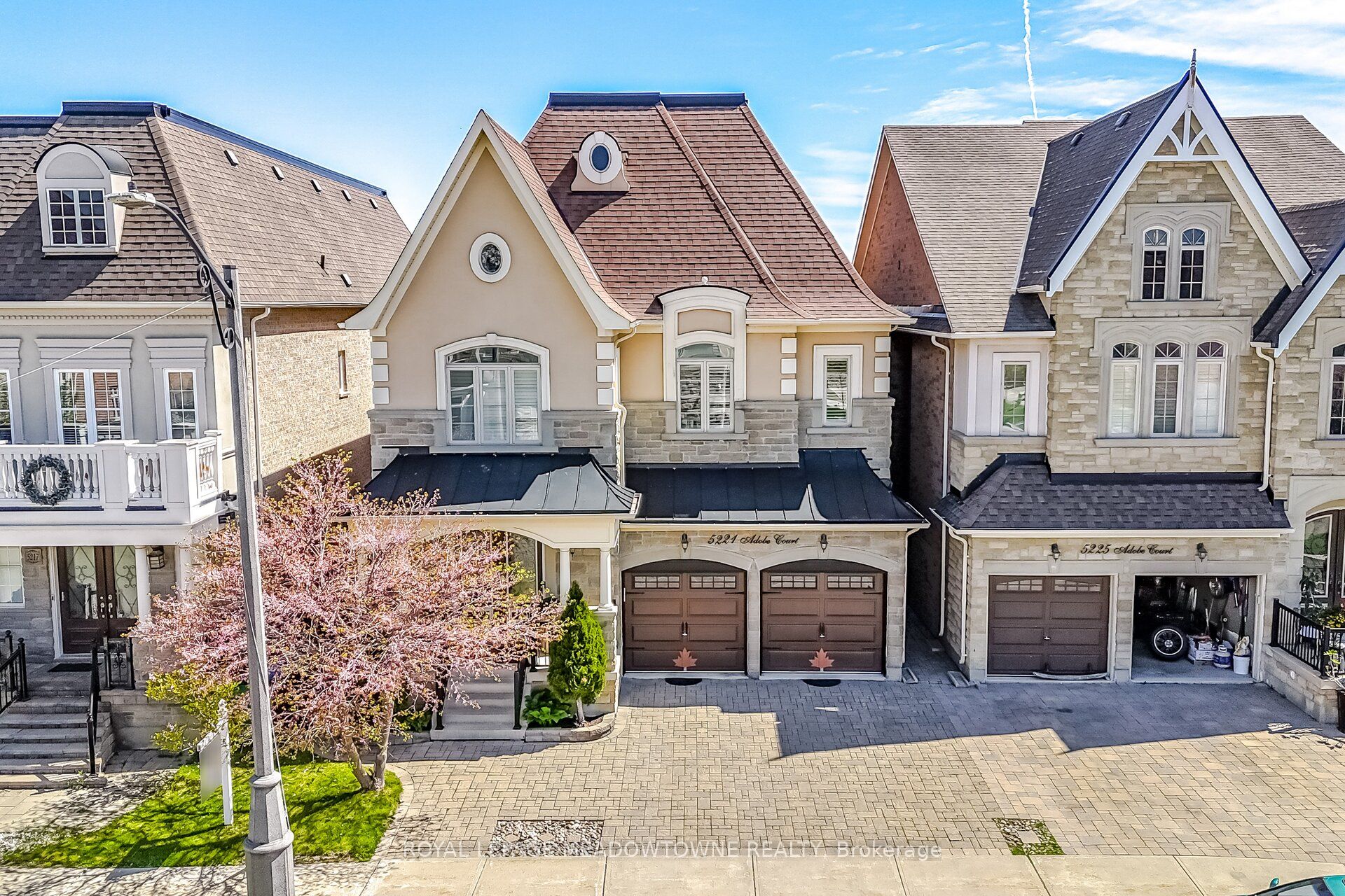 5221 Adobe Court, Mississauga, ON L5M 0K8 photo 3