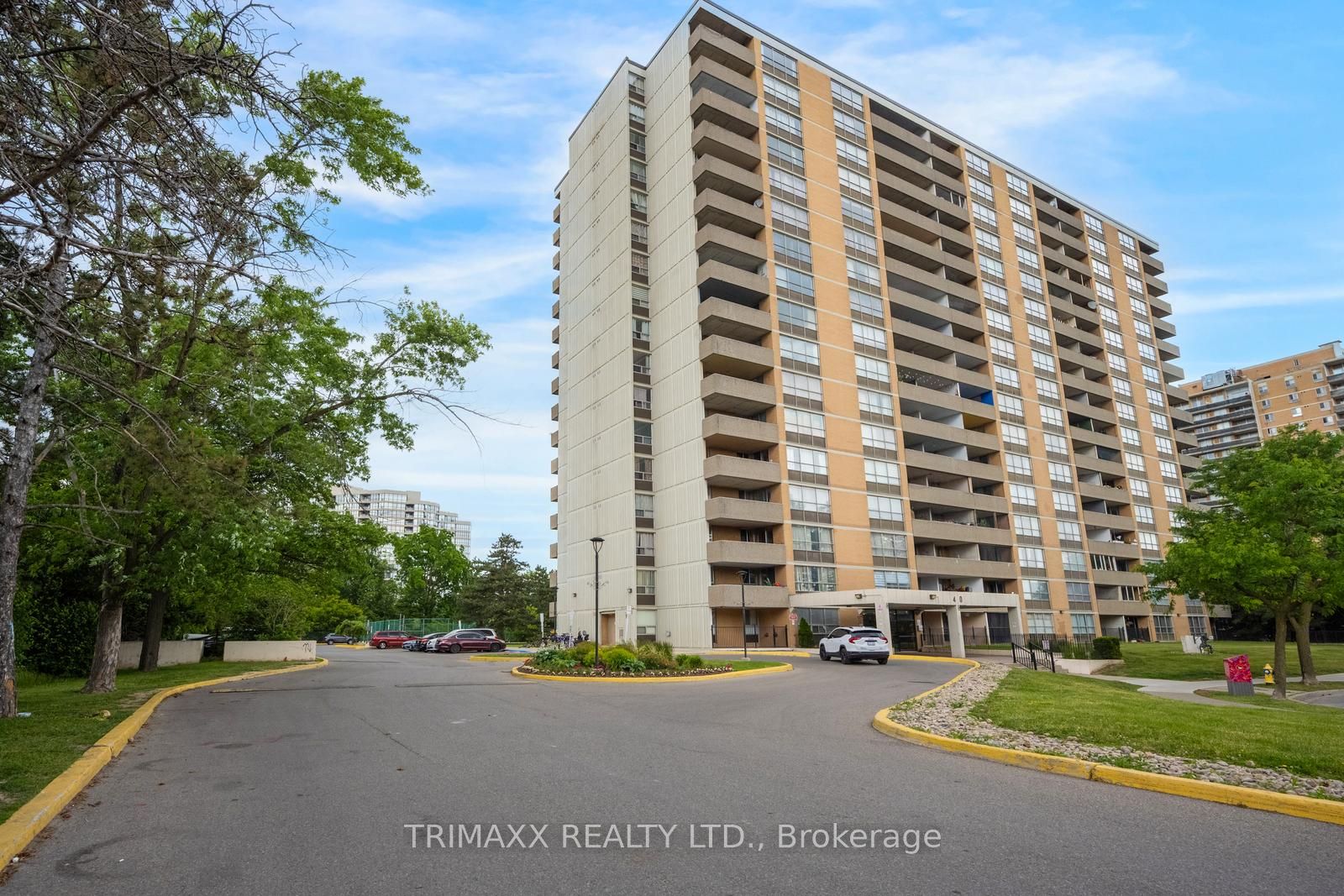 40 Panorama Court 404, Toronto, ON M9V 4M1