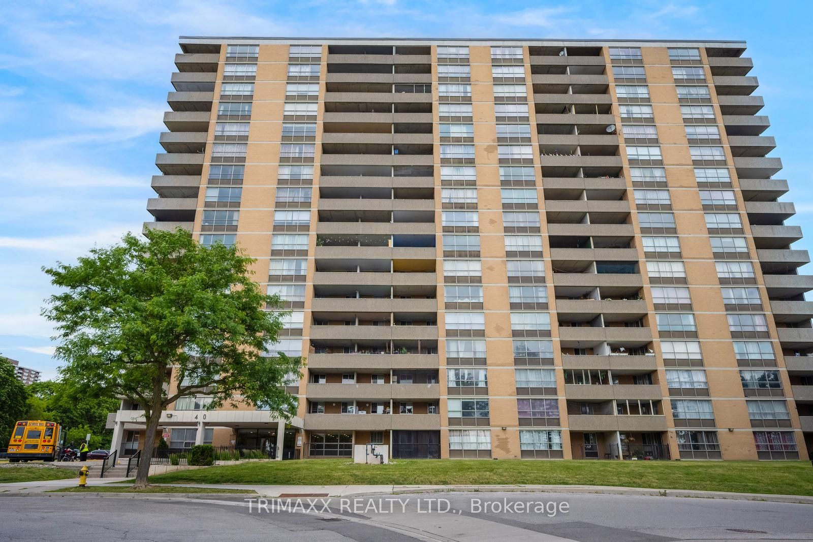 40 Panorama Court 404, Toronto, ON M9V 4M1 photo 4