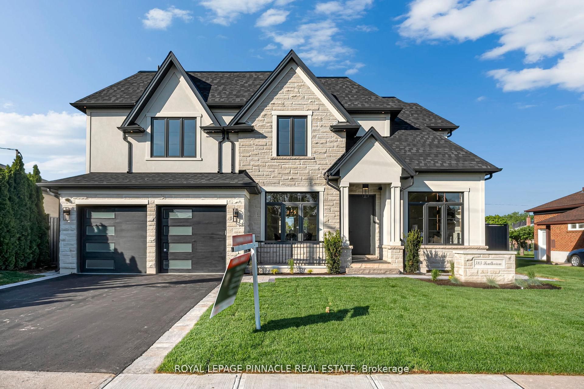 383 Southview Road, Oakville, ON L6K 2P7