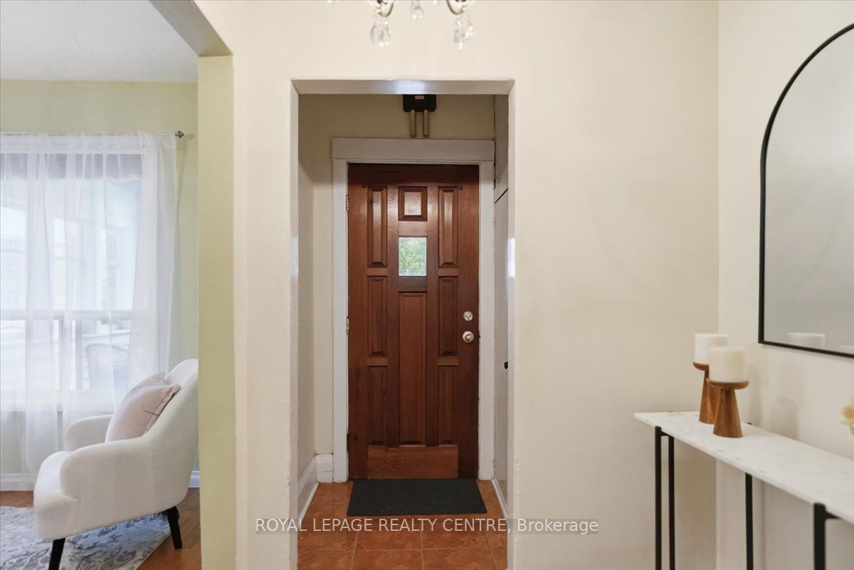 115 Priscilla Avenue, Toronto, ON M6S 3W4 photo 3