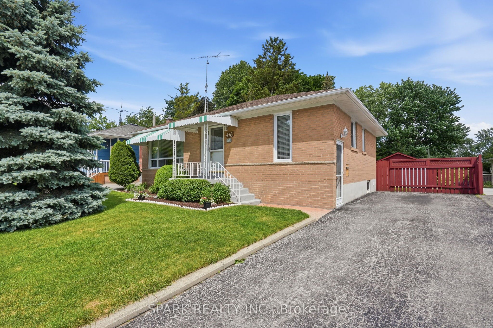 416 Delrex Boulevard, Halton Hills, ON L7G 4H9 photo 3