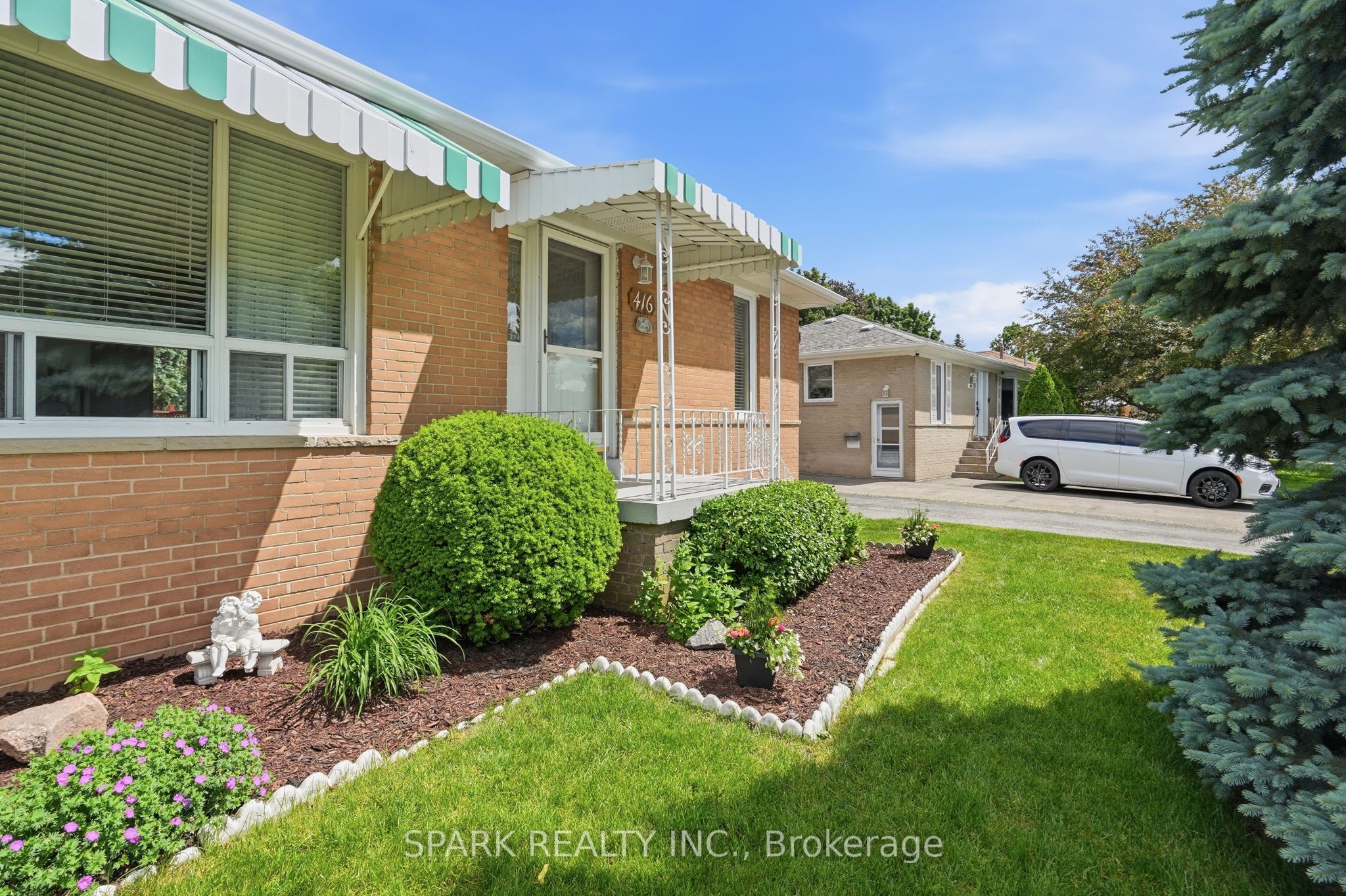 416 Delrex Boulevard, Halton Hills, ON L7G 4H9 photo 5