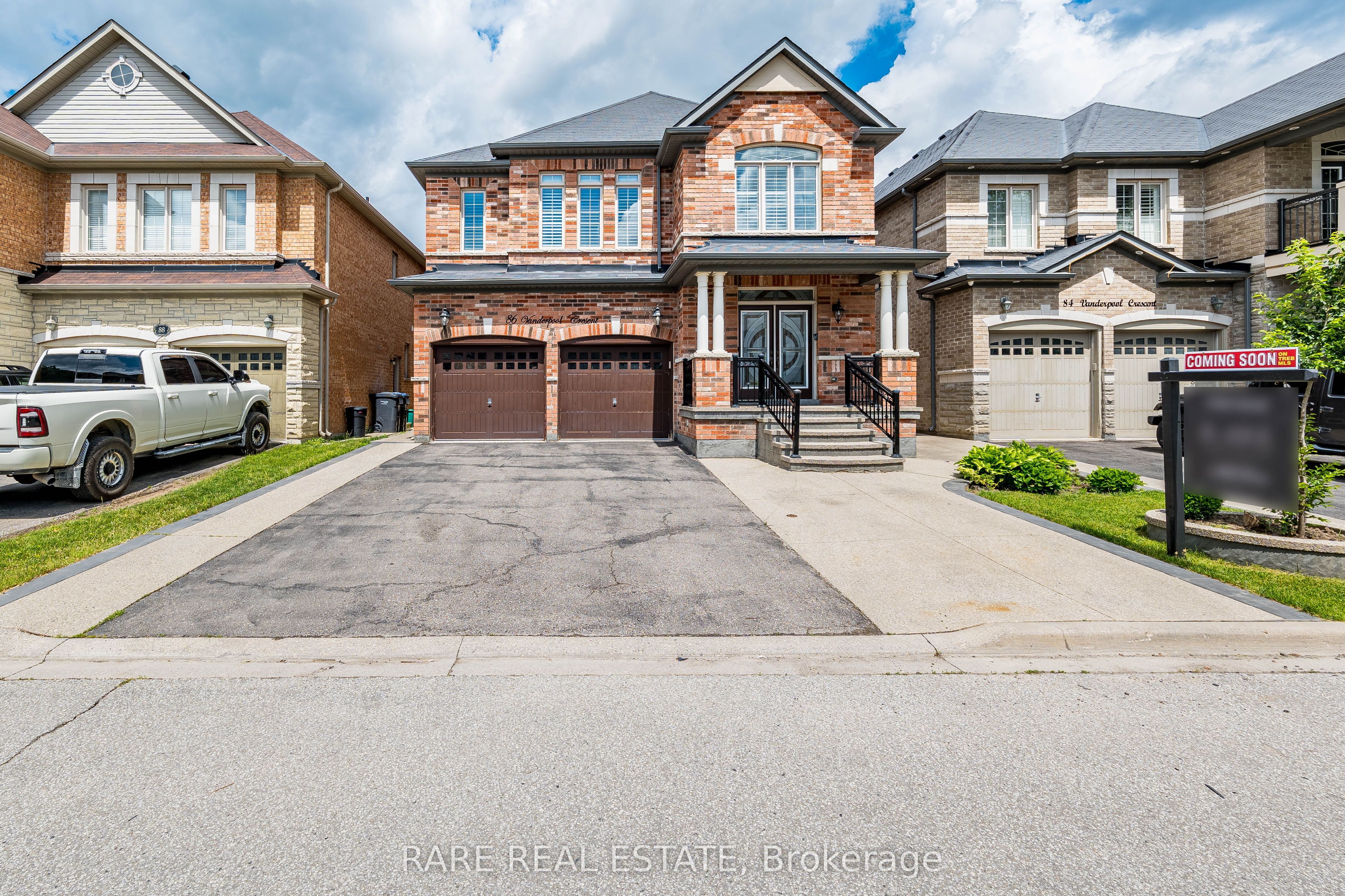 86 Vanderpool Crescent, Brampton, ON L6P 3W7 photo 3
