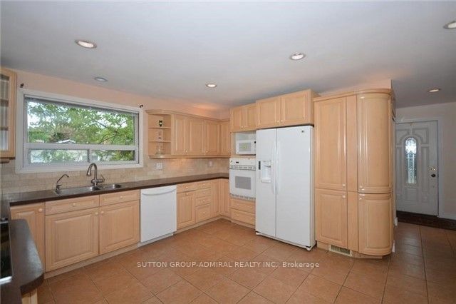 94 Sackville Street, Caledon, ON L7E 1B8 photo 5