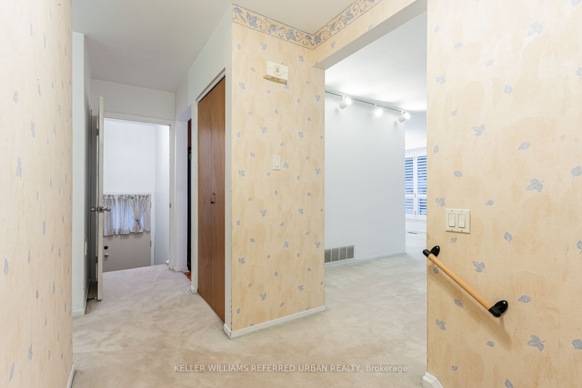 1636 Robillard Road, Mississauga, ON L5J 3K9 photo 4