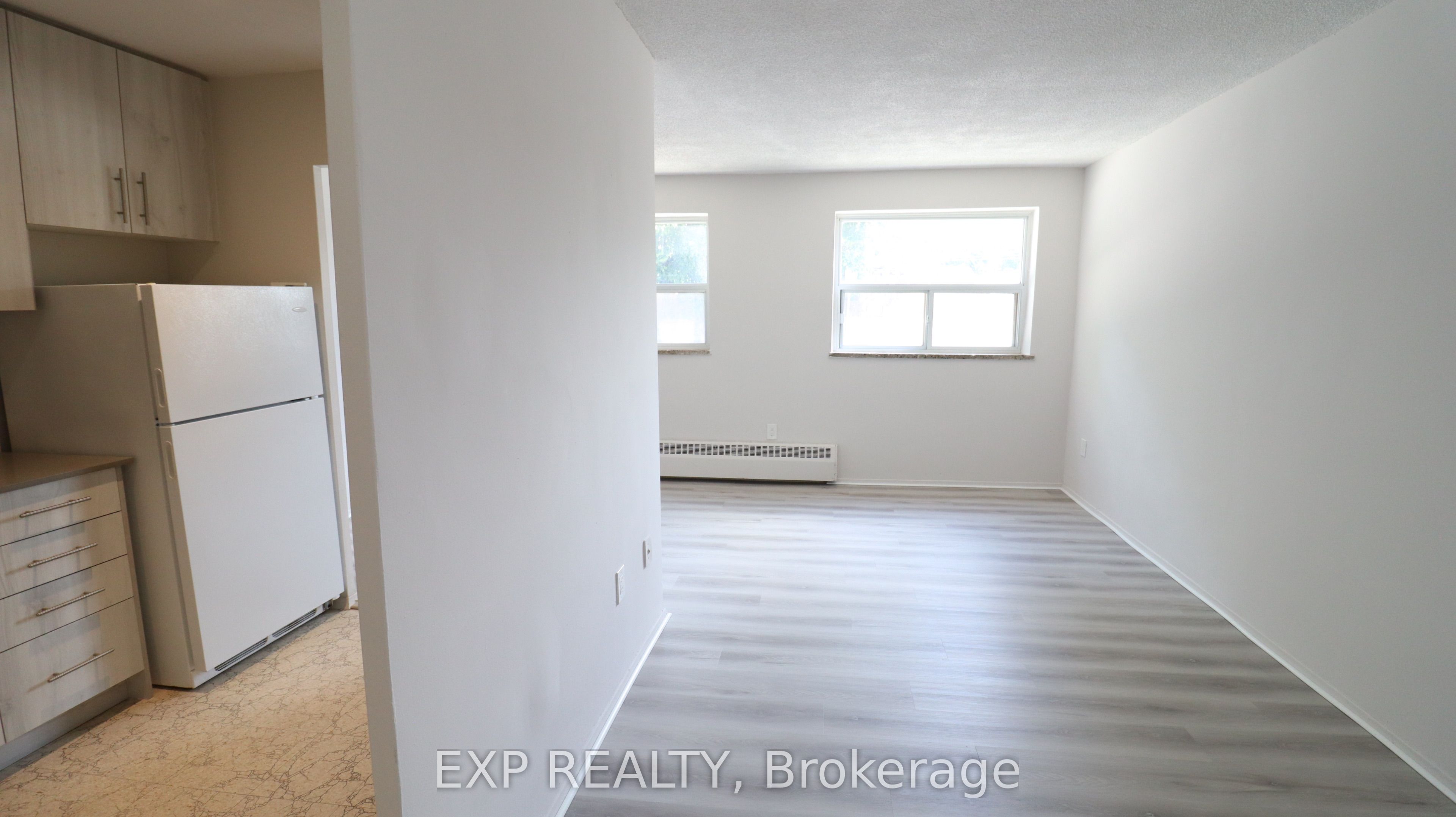 84 Second Street 102, Orangeville, ON L9W 2C3