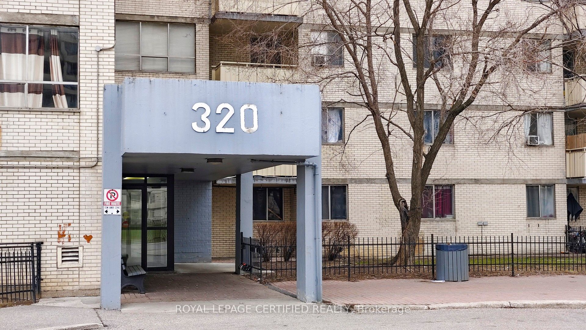 320 Dixon Road 304, Toronto, ON M9R 1S8 photo 3