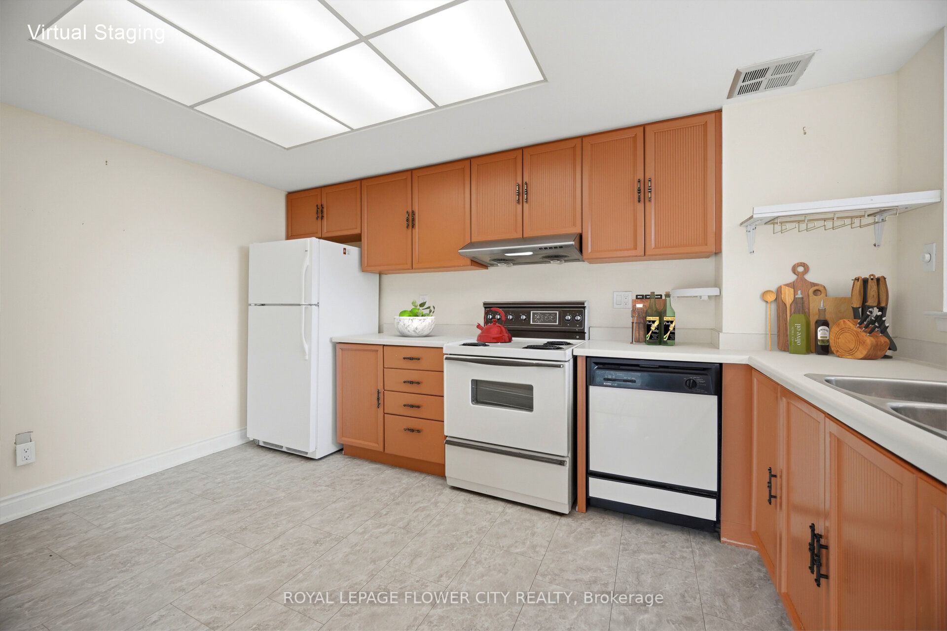 8 Lisa Street 307, Brampton, ON L6T 4S6 photo 5