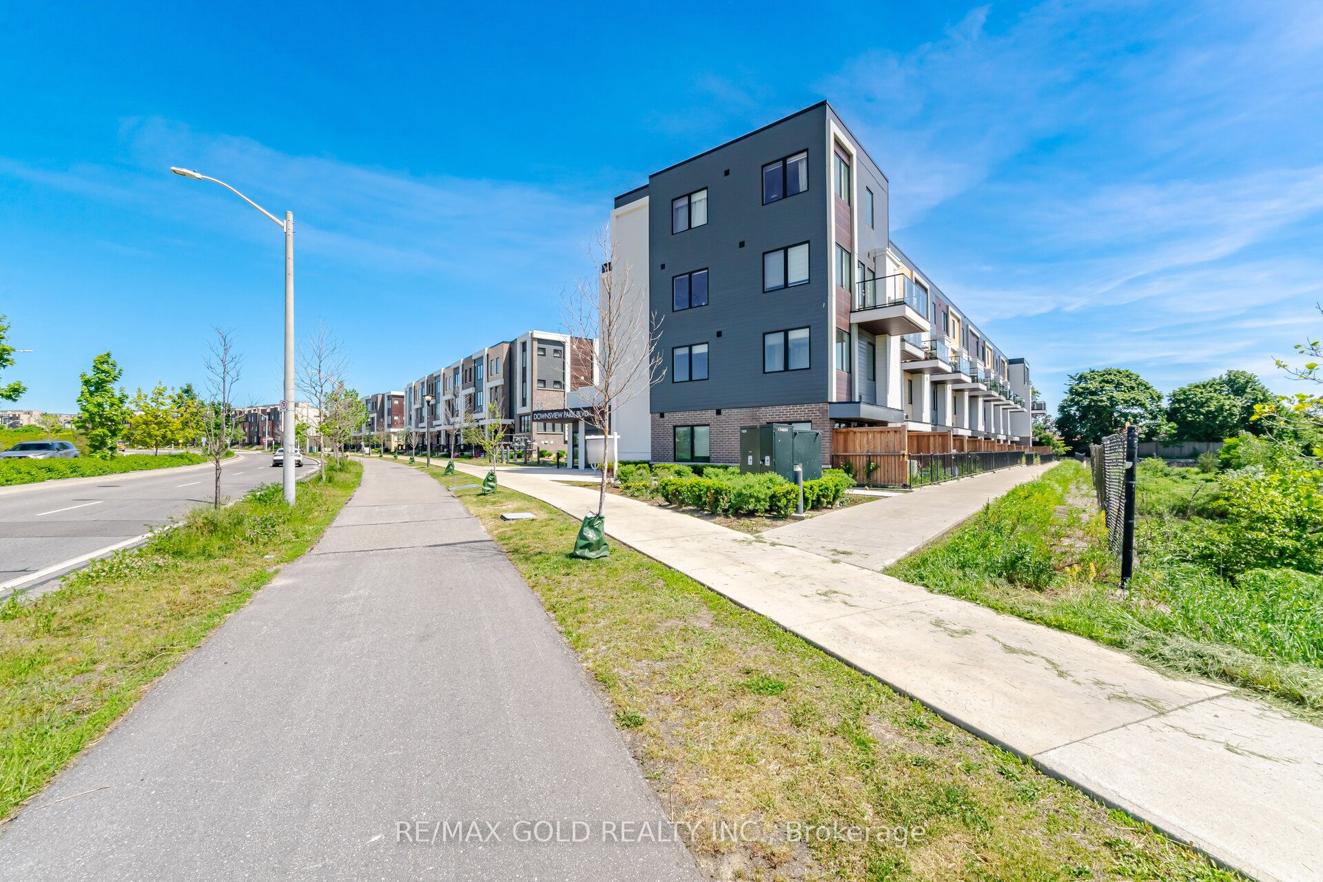 155 Downsview Park Boulevard 204, Toronto, ON M3K 0E3 photo 2