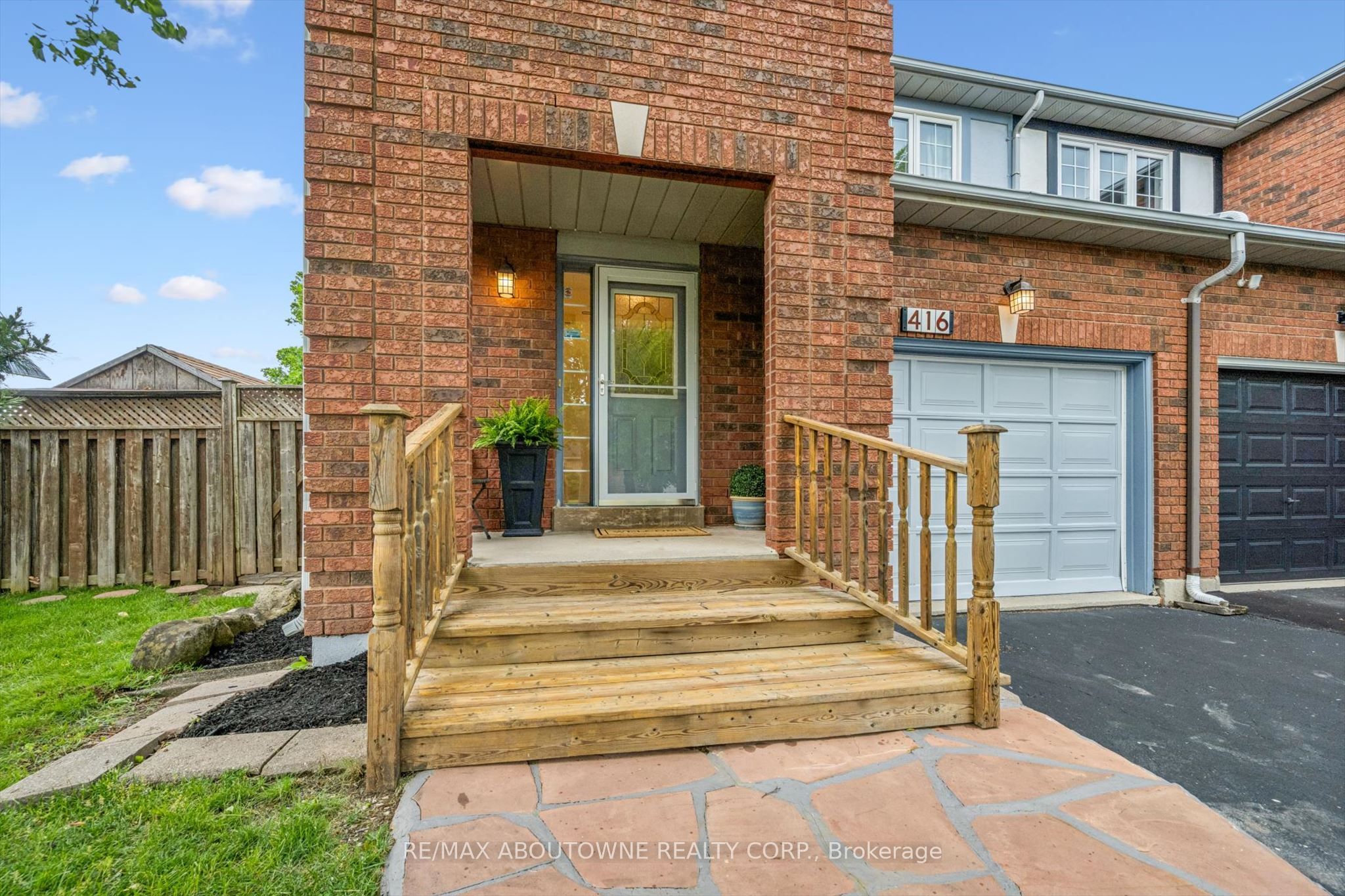 416 Marlatt Drive, Oakville, ON L6H 5X5 photo 4