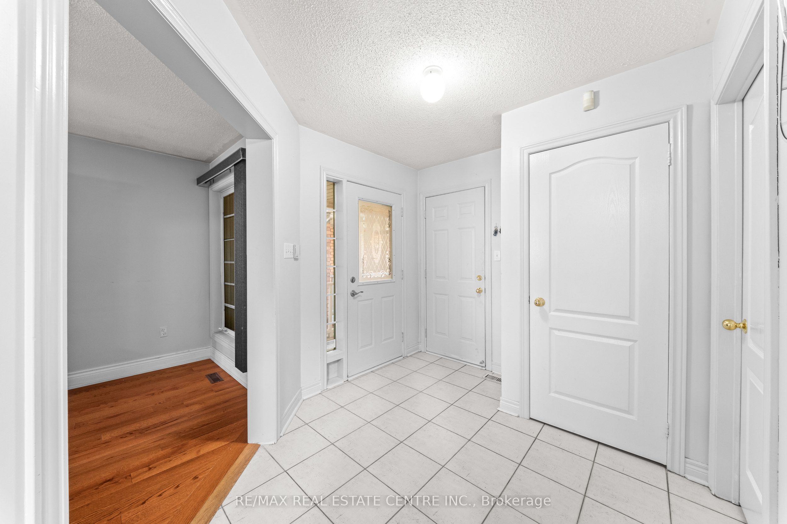 18 Velvet Grass Lane, Brampton, ON L6R 1W6 photo 5