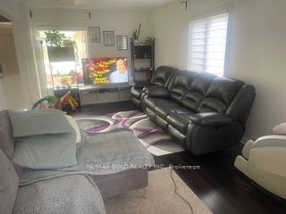 4 Summertime Court, Brampton, ON L6Z 2B4 photo 3