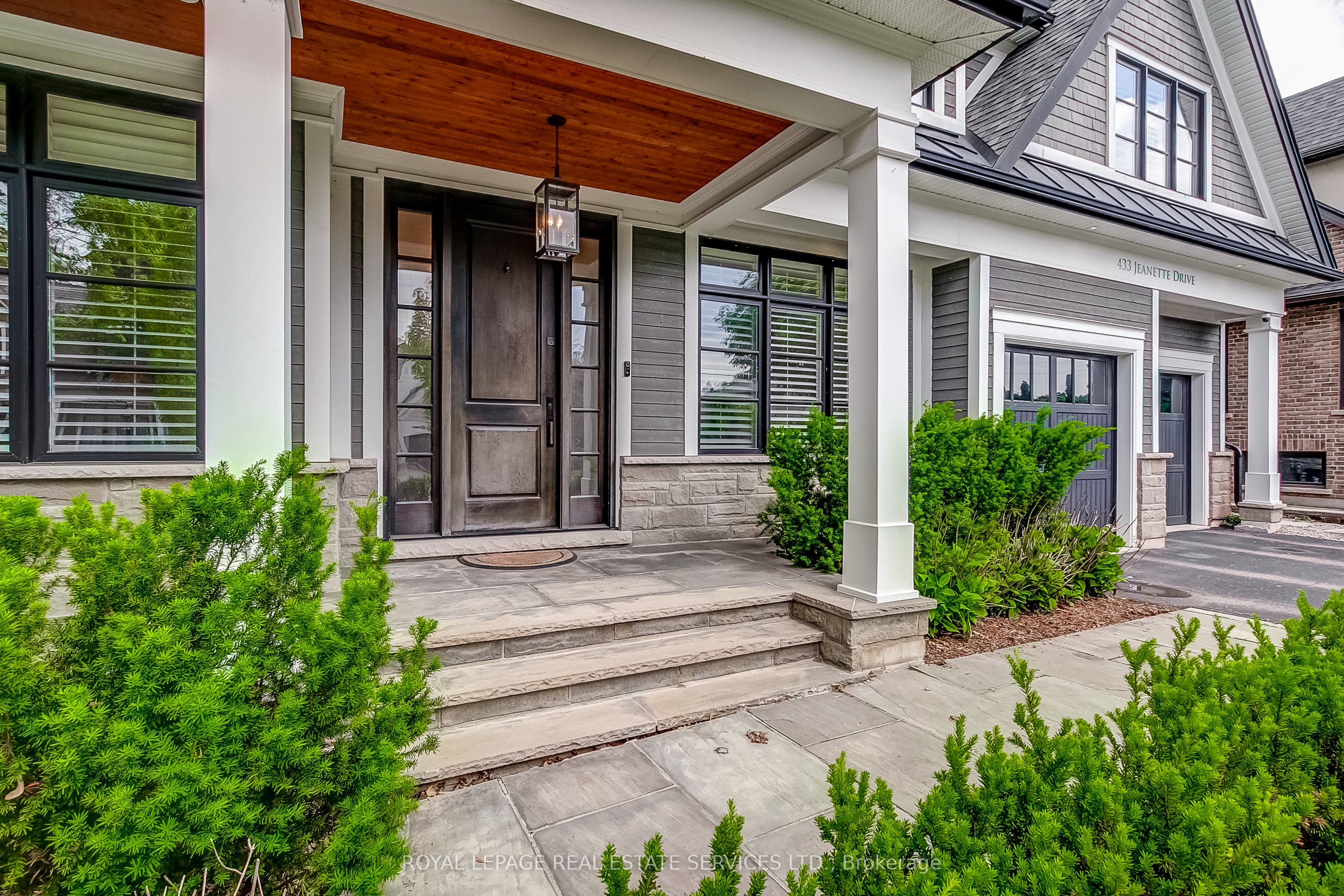 433 Jeanette Drive, Oakville, ON L6K 1M6 photo 3