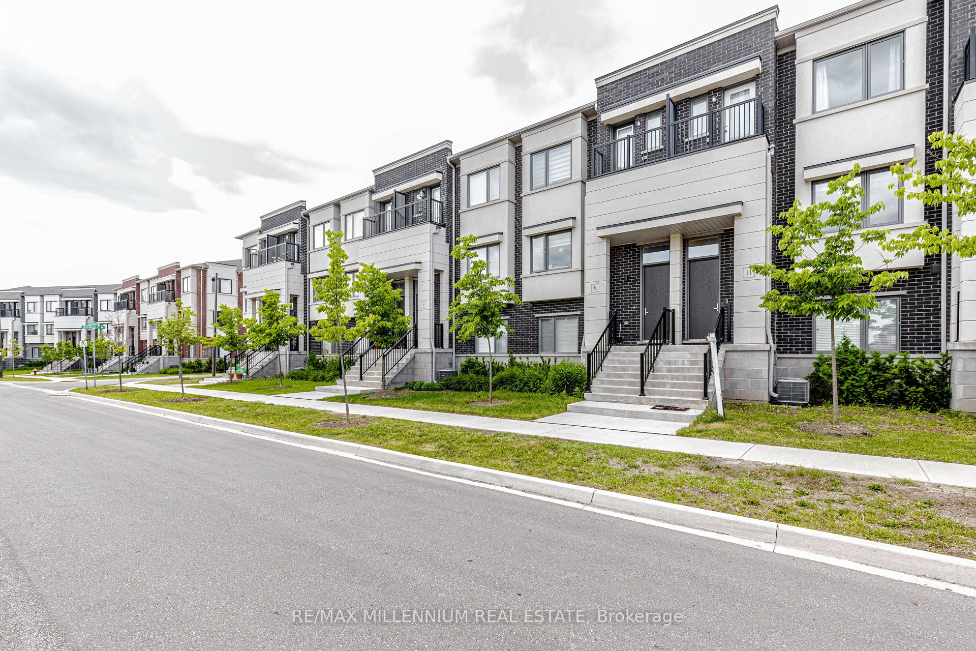 11 Lambert Lane, Caledon, ON L7E 4M5 photo 2