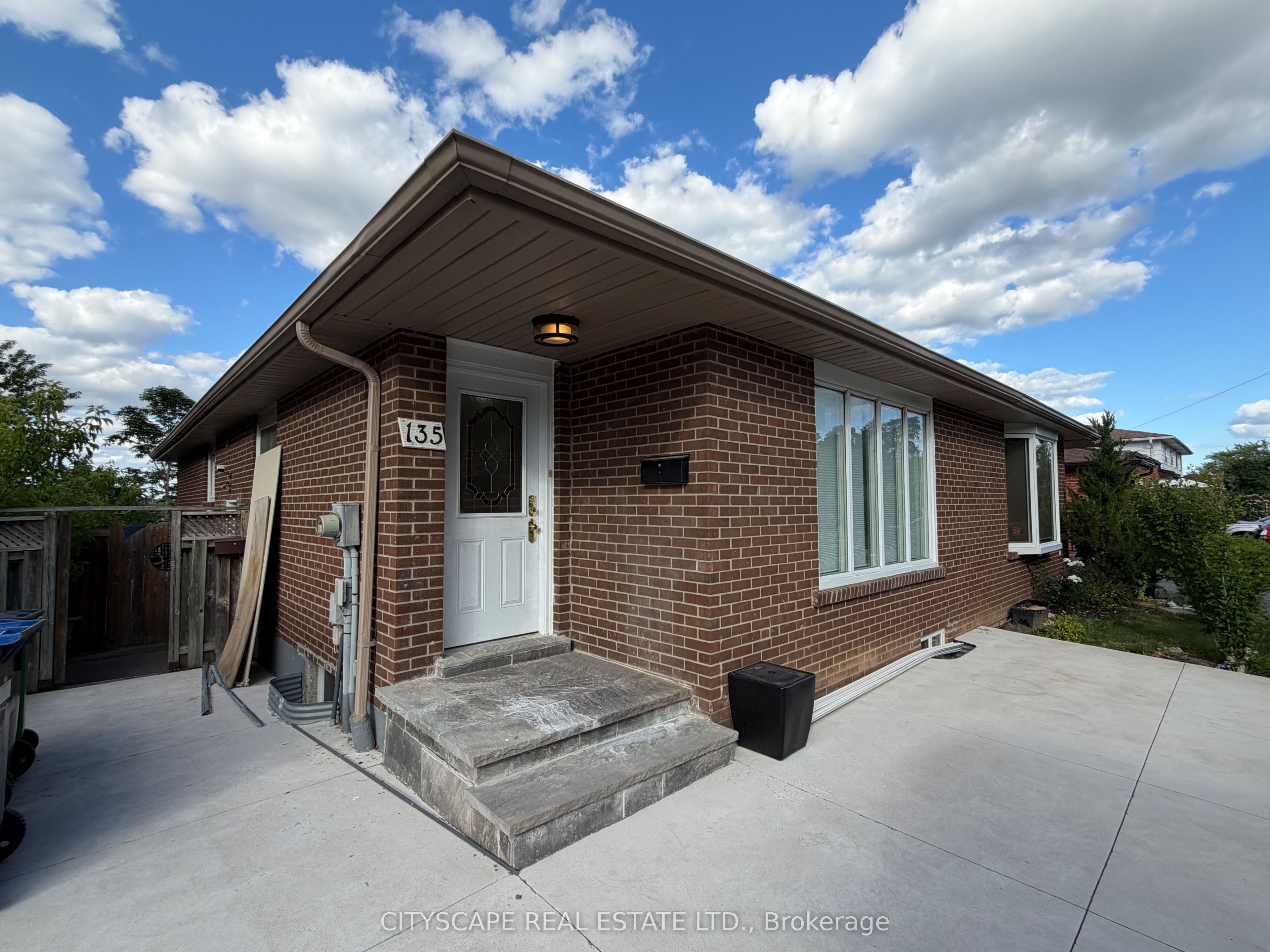 135 Bonham Bsmt Boulevard BSMT A, Mississauga, ON L5M 1C8 photo 2