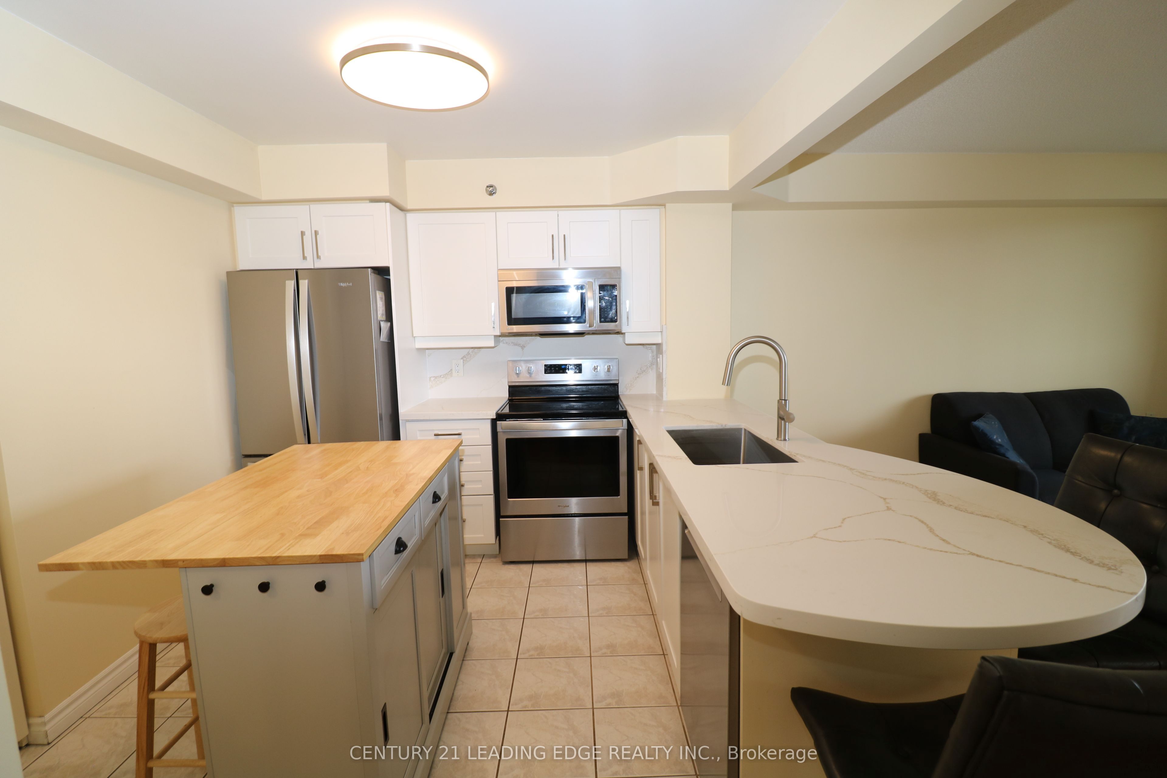 4640 Kimbermount Avenue 305, Mississauga, ON L5M 5W6 photo 2