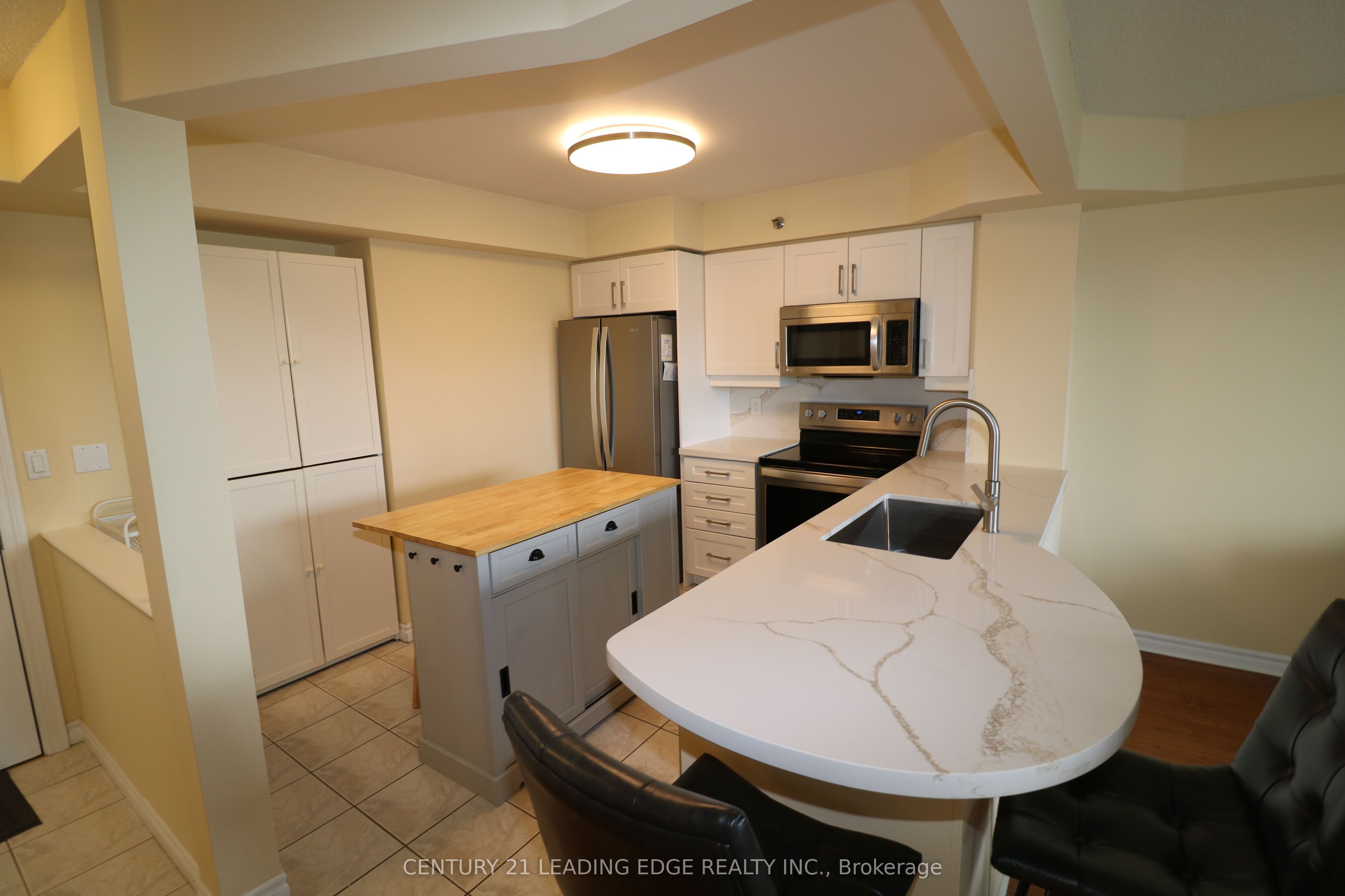 4640 Kimbermount Avenue 305, Mississauga, ON L5M 5W6 photo 4
