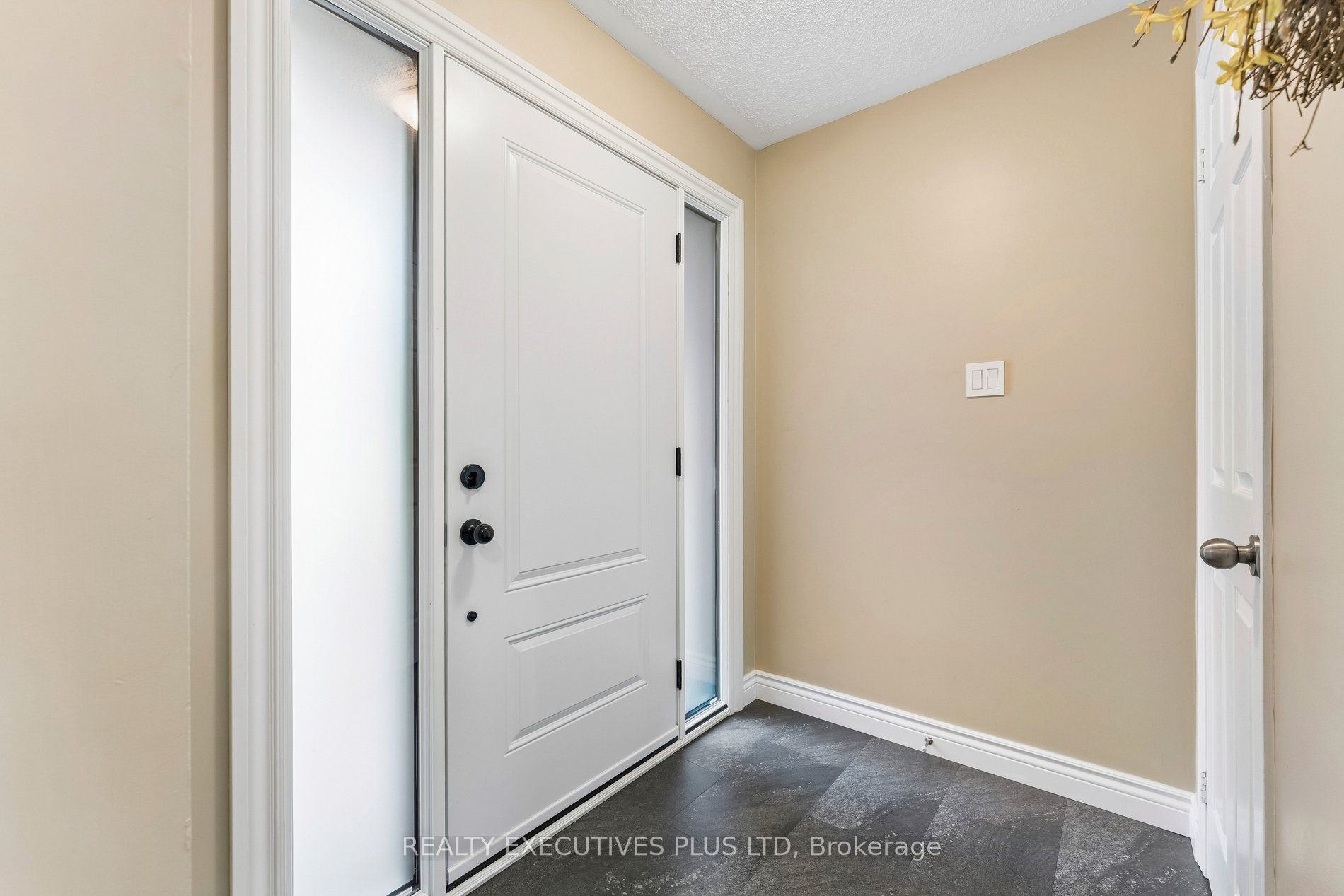 51 Ashbrook Way, Brampton, ON L6Y 4R4 photo 5