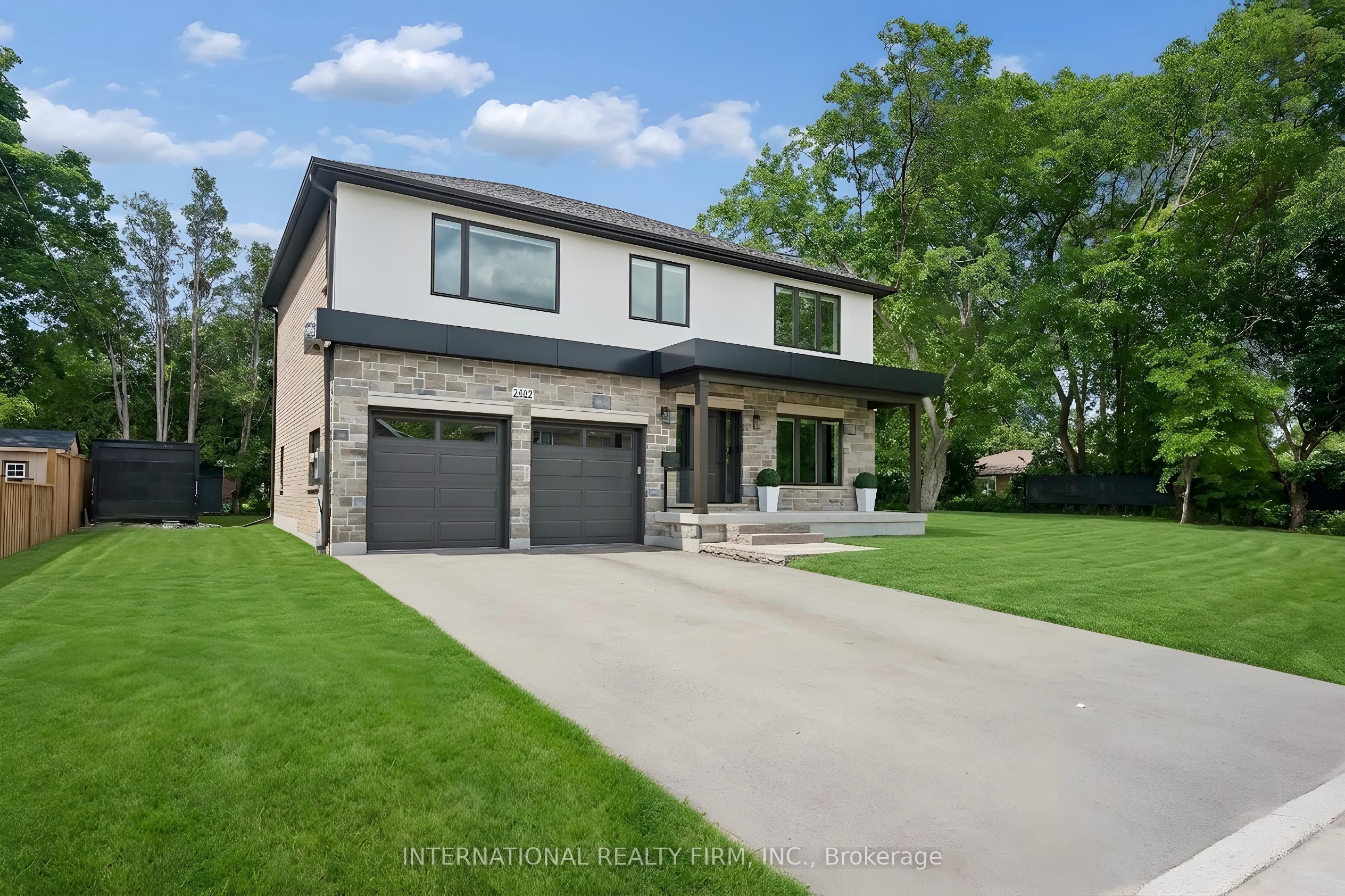 2423 Raymore Drive, Burlington, ON L7R 2B4 photo 3