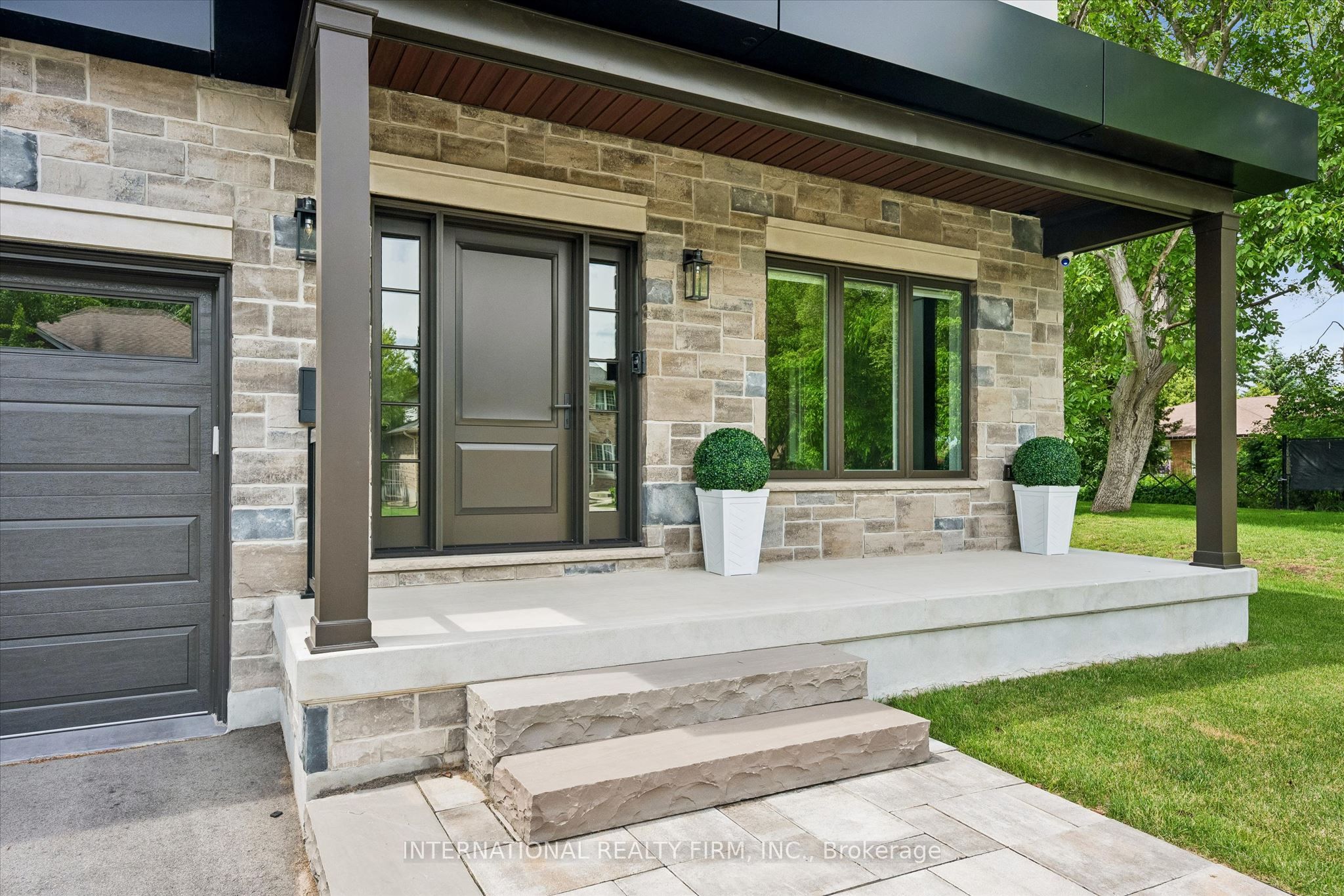 2423 Raymore Drive, Burlington, ON L7R 2B4 photo 4