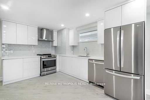 62 Davelayne Road, Toronto, ON M9M 2A7
