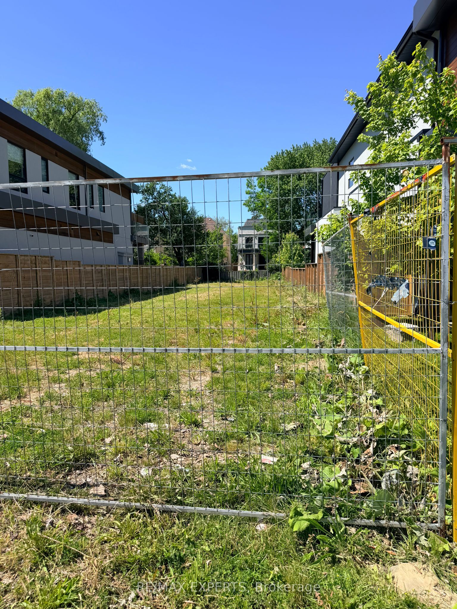 755 MONTBECK Crescent, Mississauga, ON L5G 1P4 photo 5