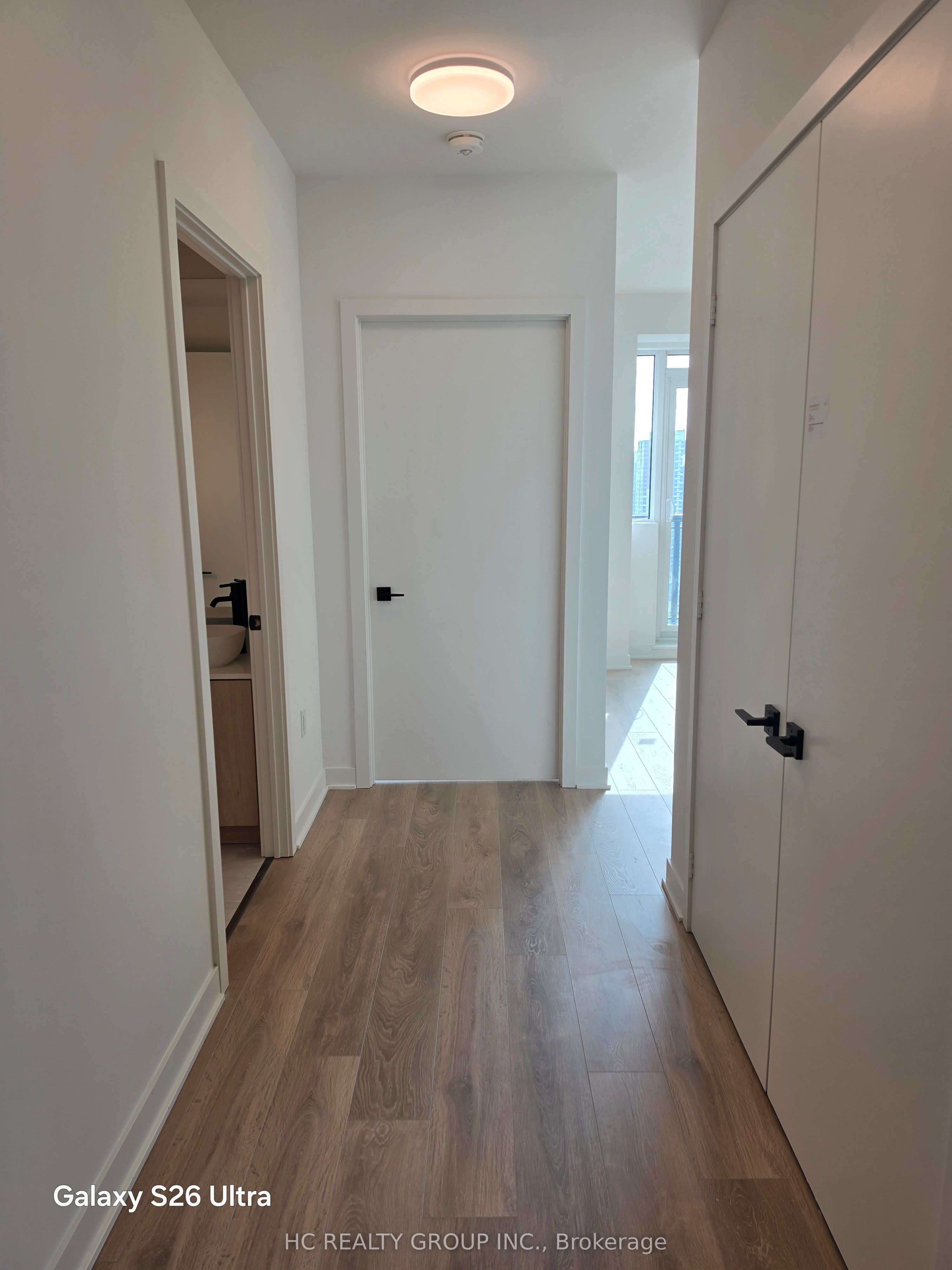 1185 Dupont Street 2201, Toronto, ON M6H 0G5 photo 4