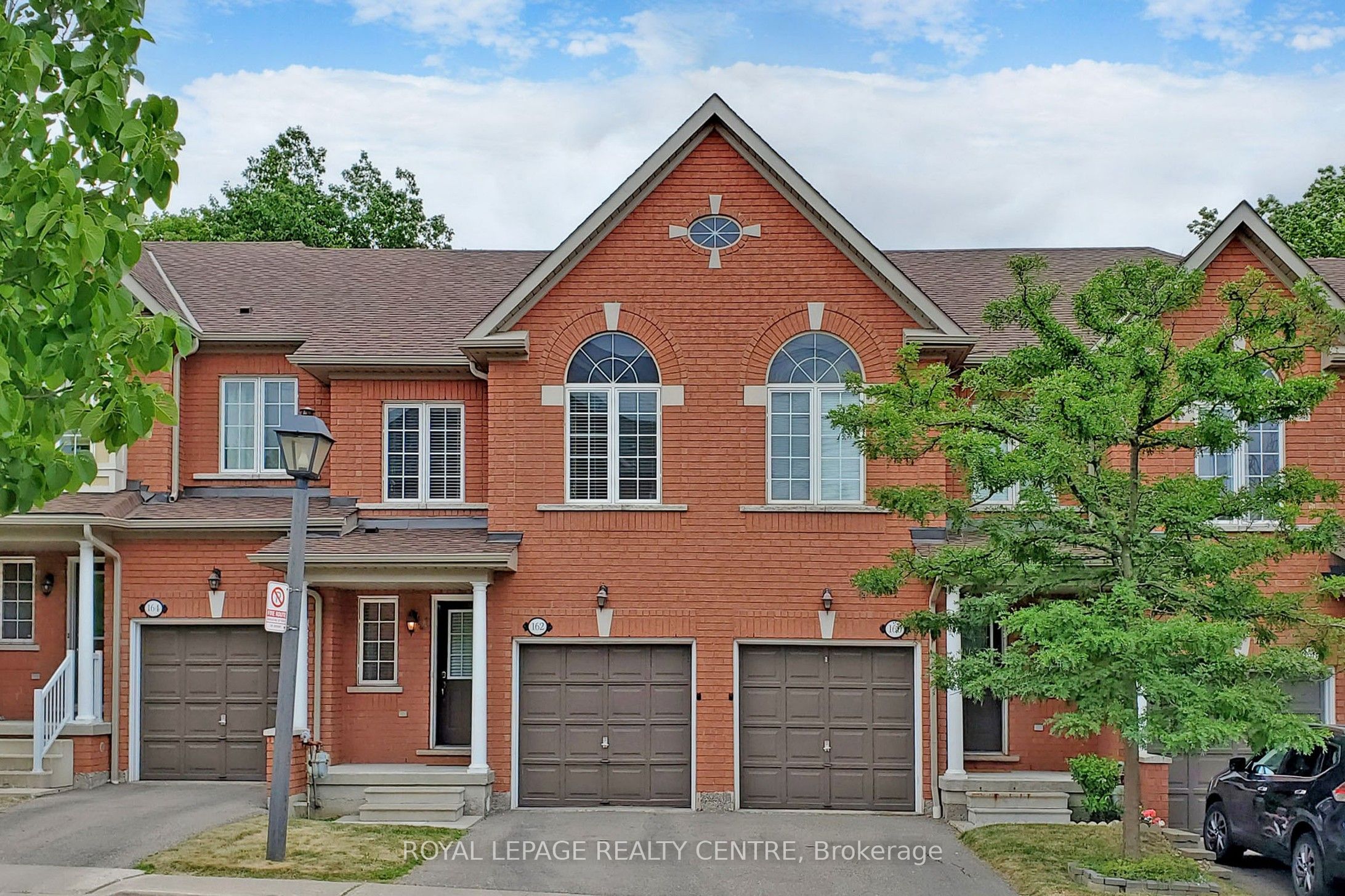 7360 Zinnia Place 162, Mississauga, ON L5W 2A1 photo 3