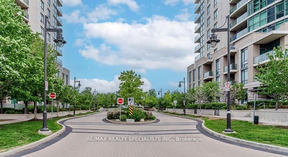 215 Sherway Gardens Road 1205, Toronto, ON M9C 0A4 photo 2
