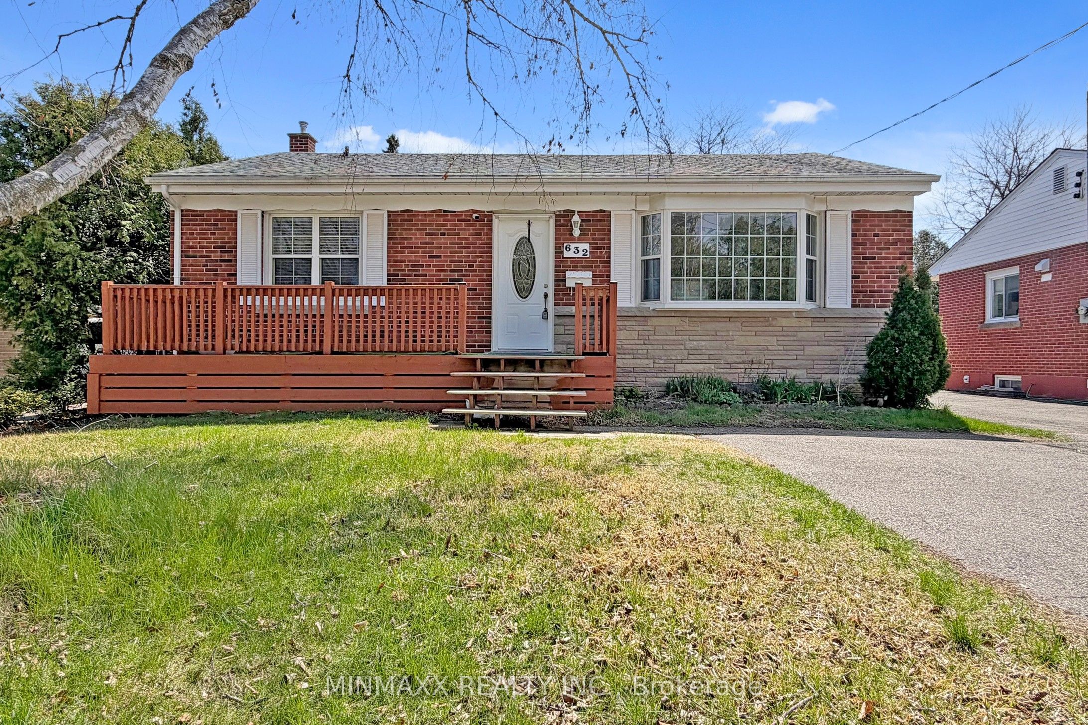 632 Inverness Avenue, Burlington, ON L7T 3S8 photo 2