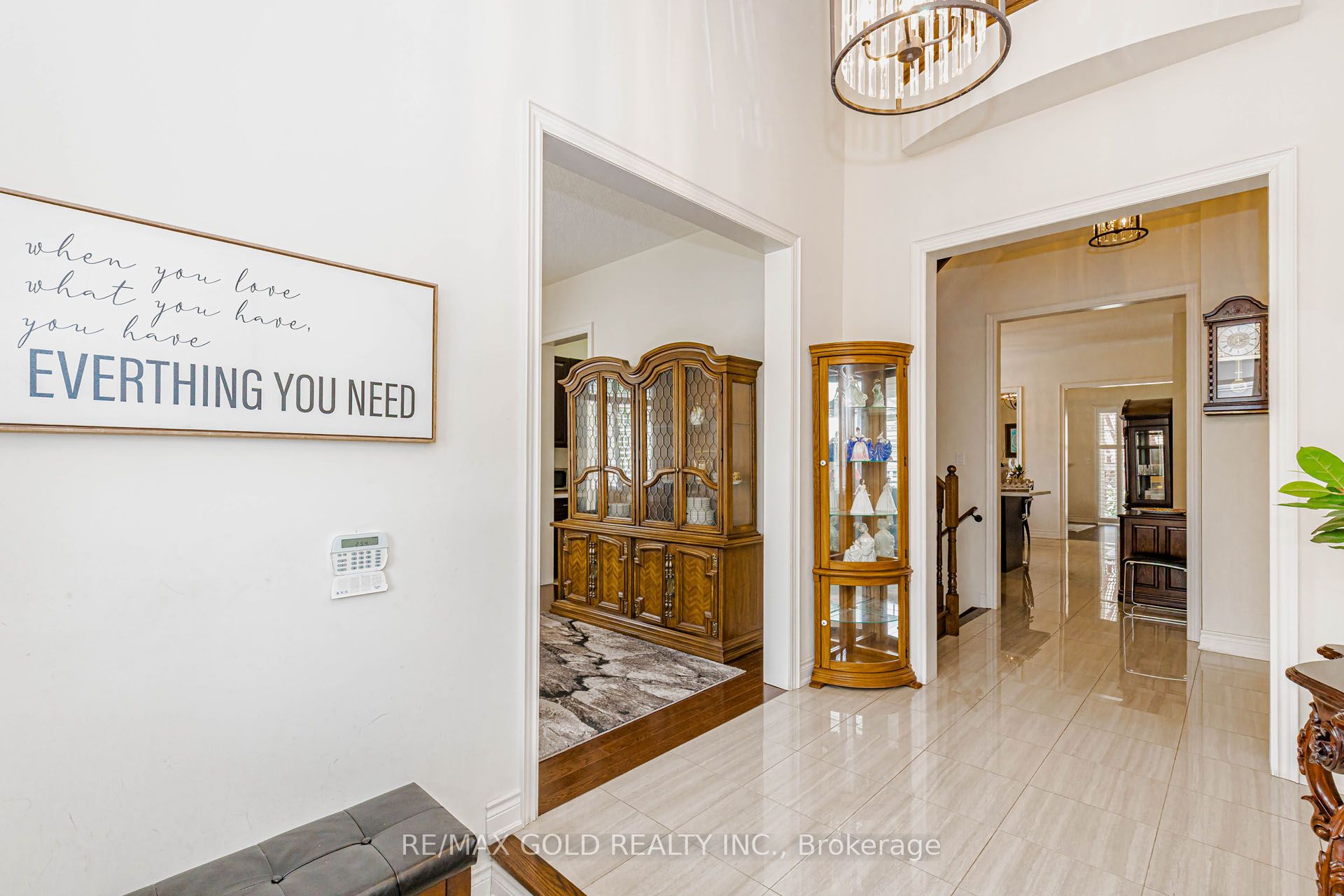 10 Falkland Road, Brampton, ON L6P 4C3 photo 3