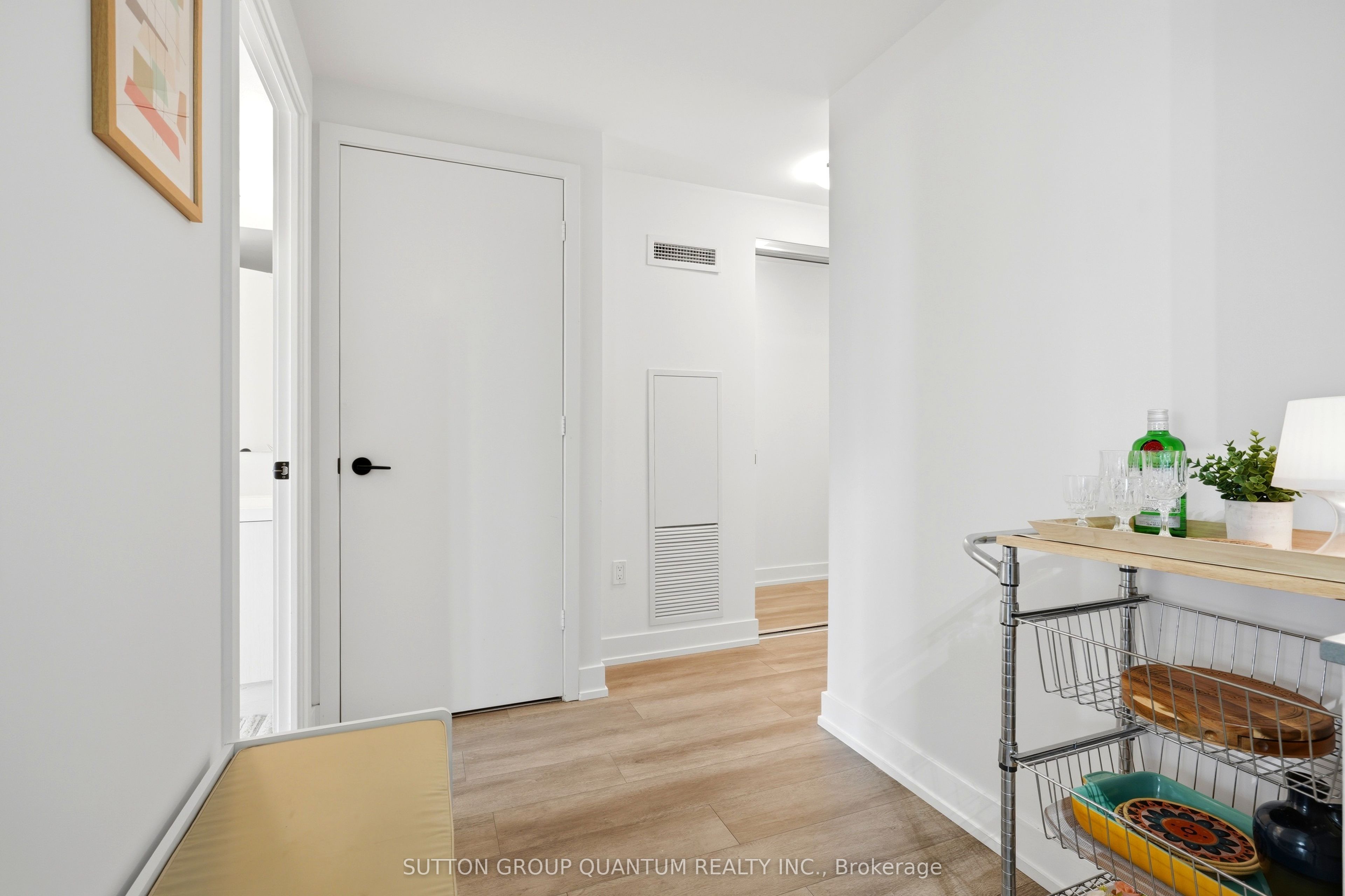 50 George Butchart Drive 407, Toronto, ON M3K 1Y2 photo 3