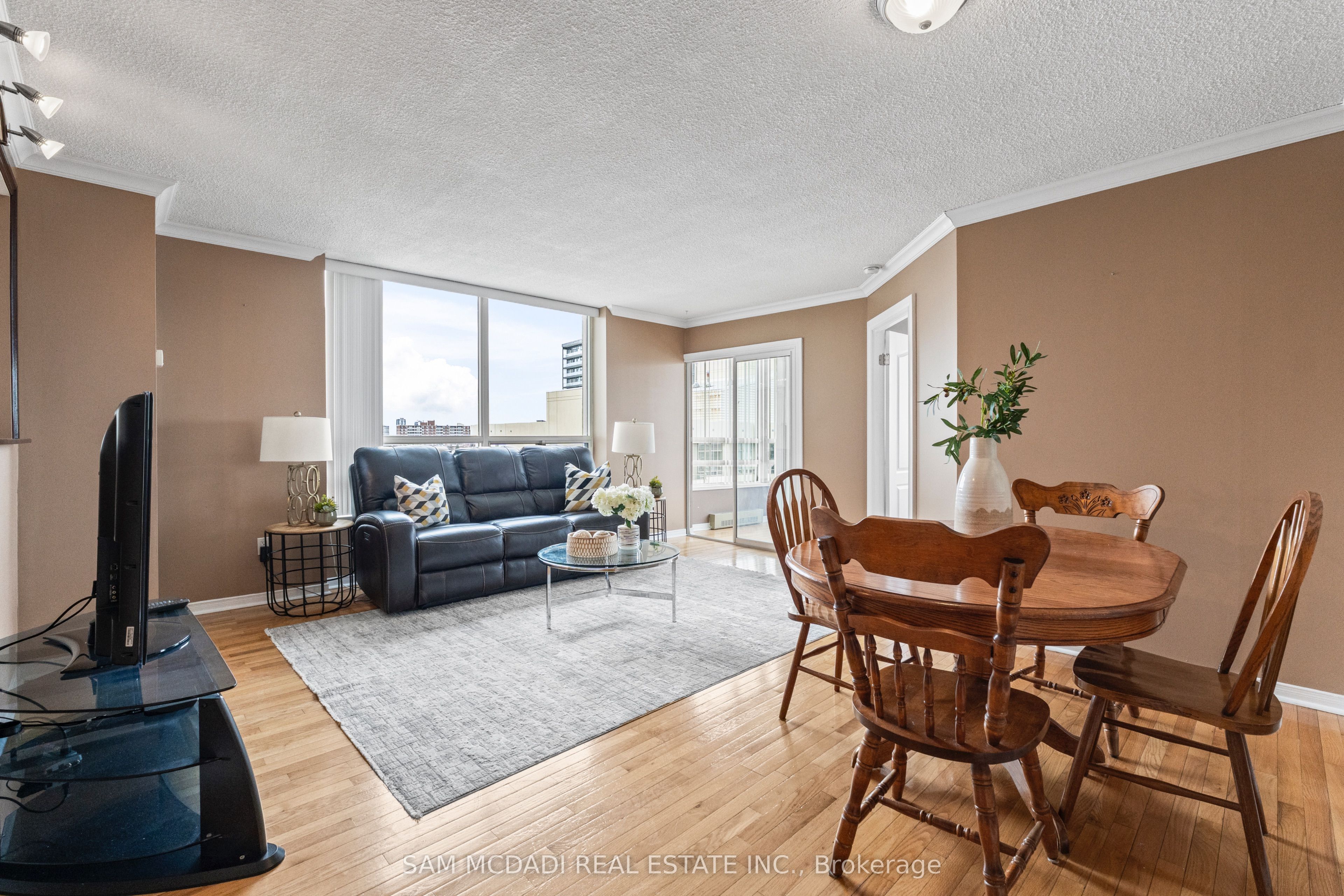 75 King Street E 1105, Mississauga, ON L5A 4G5 photo 4