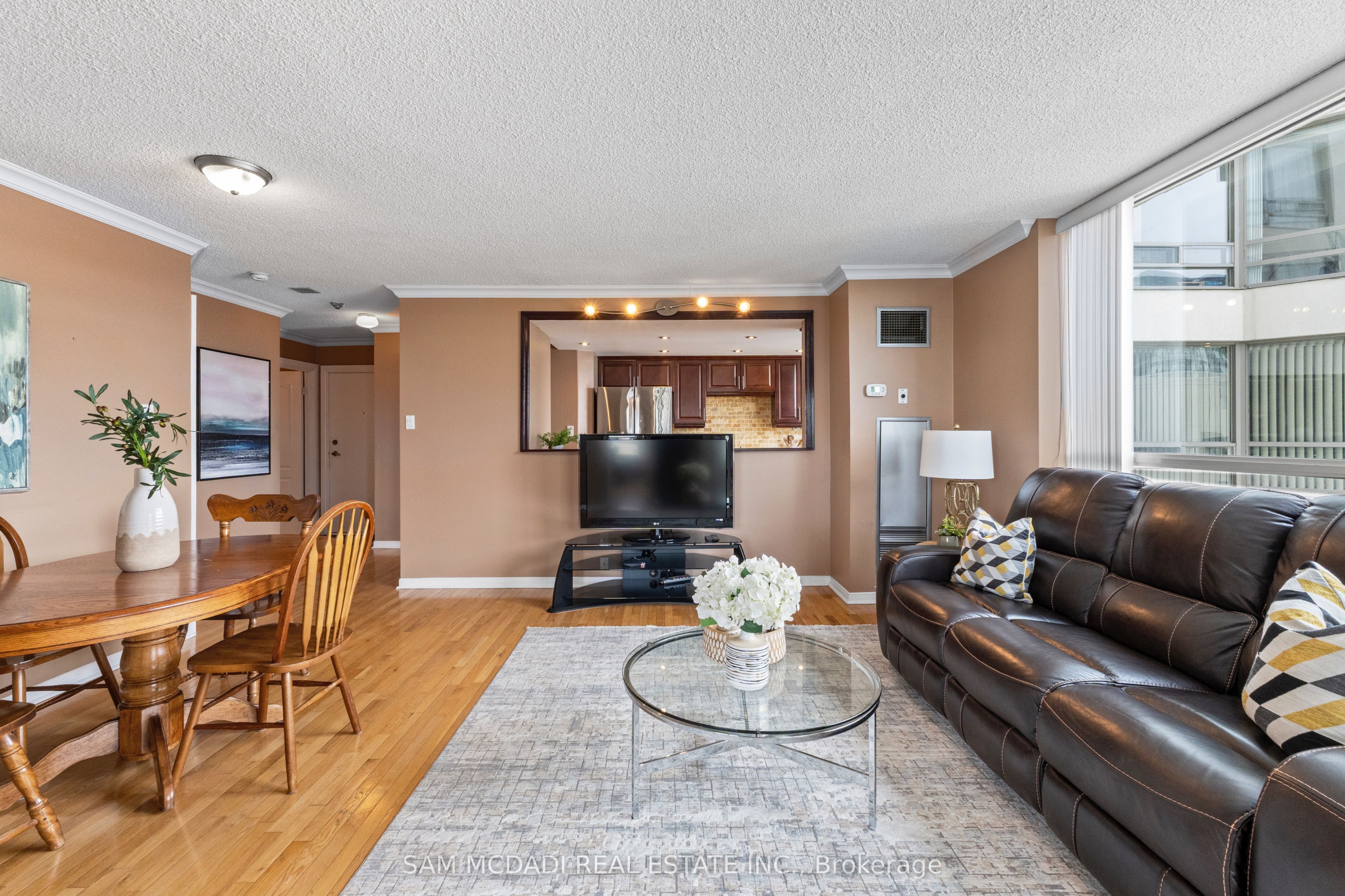 75 King Street E 1105, Mississauga, ON L5A 4G5 photo 5