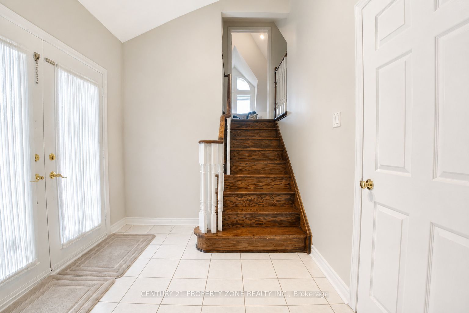 5660 Bell Harbour Drive, Mississauga, ON L5M 5J3 photo 4