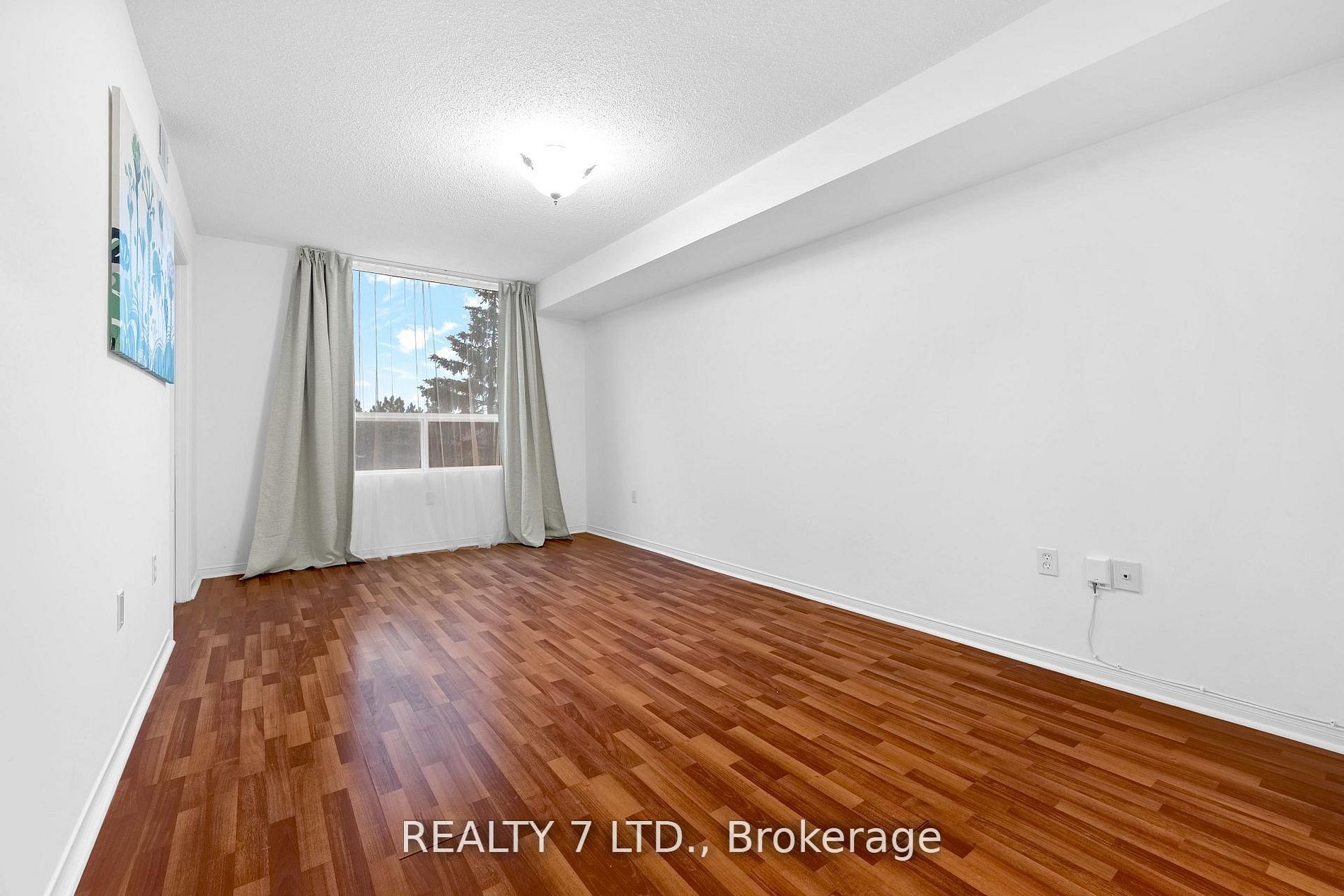 1270 Maple Crossing Boulevard 412, Burlington, ON L7S 2J3
